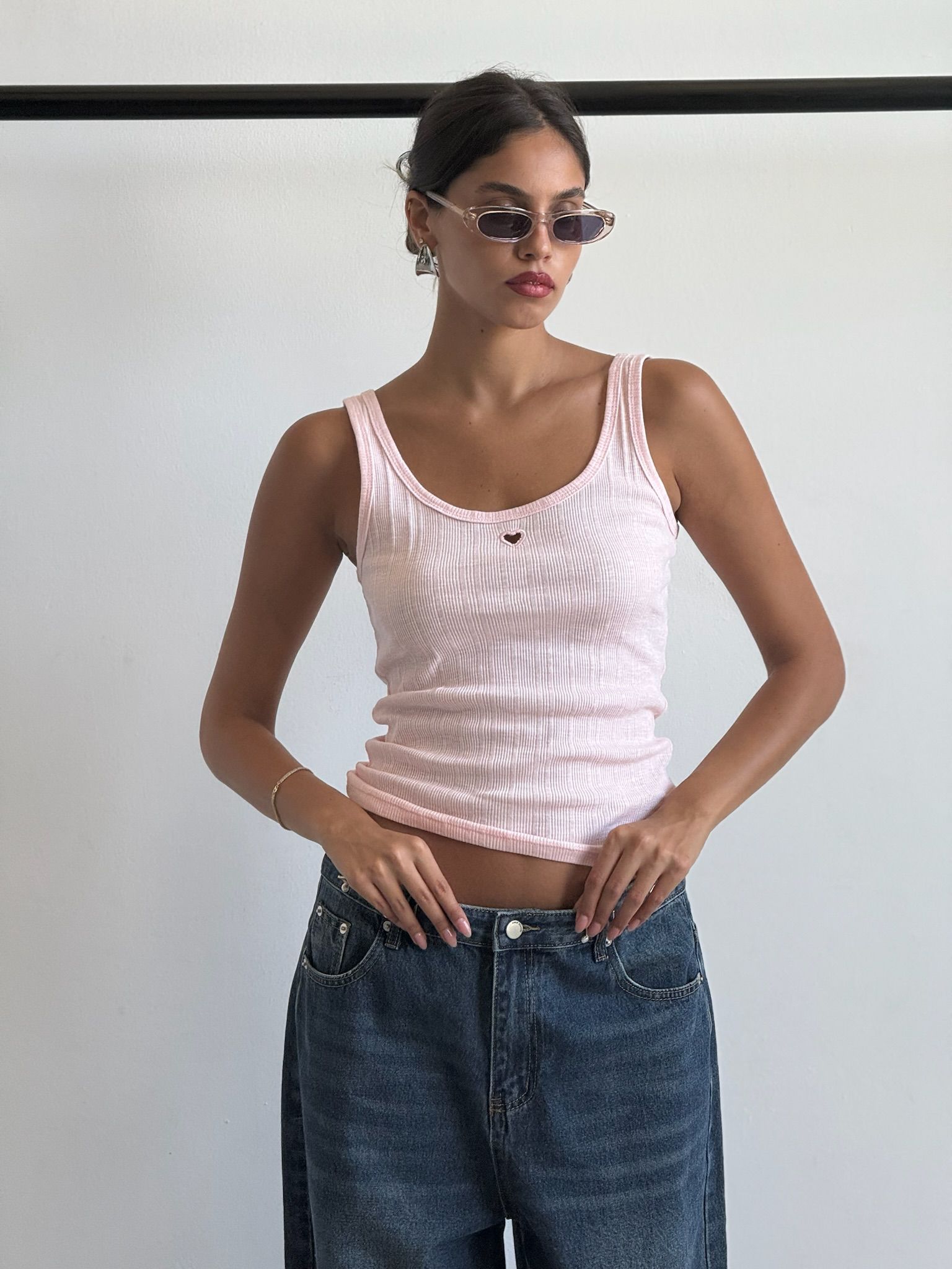 גופיית אלבי ורוד