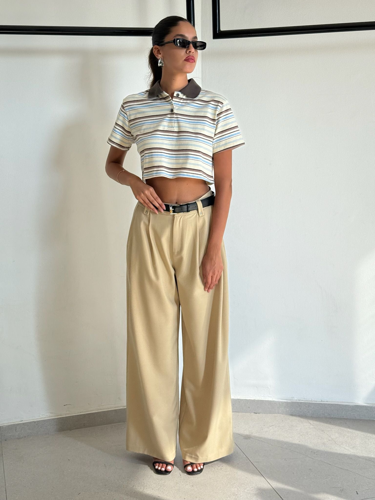 חולצת דניאל קרופ חום