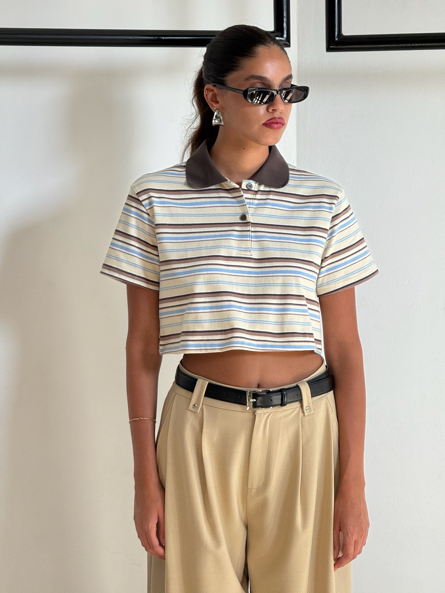 חולצת דניאל קרופ חום