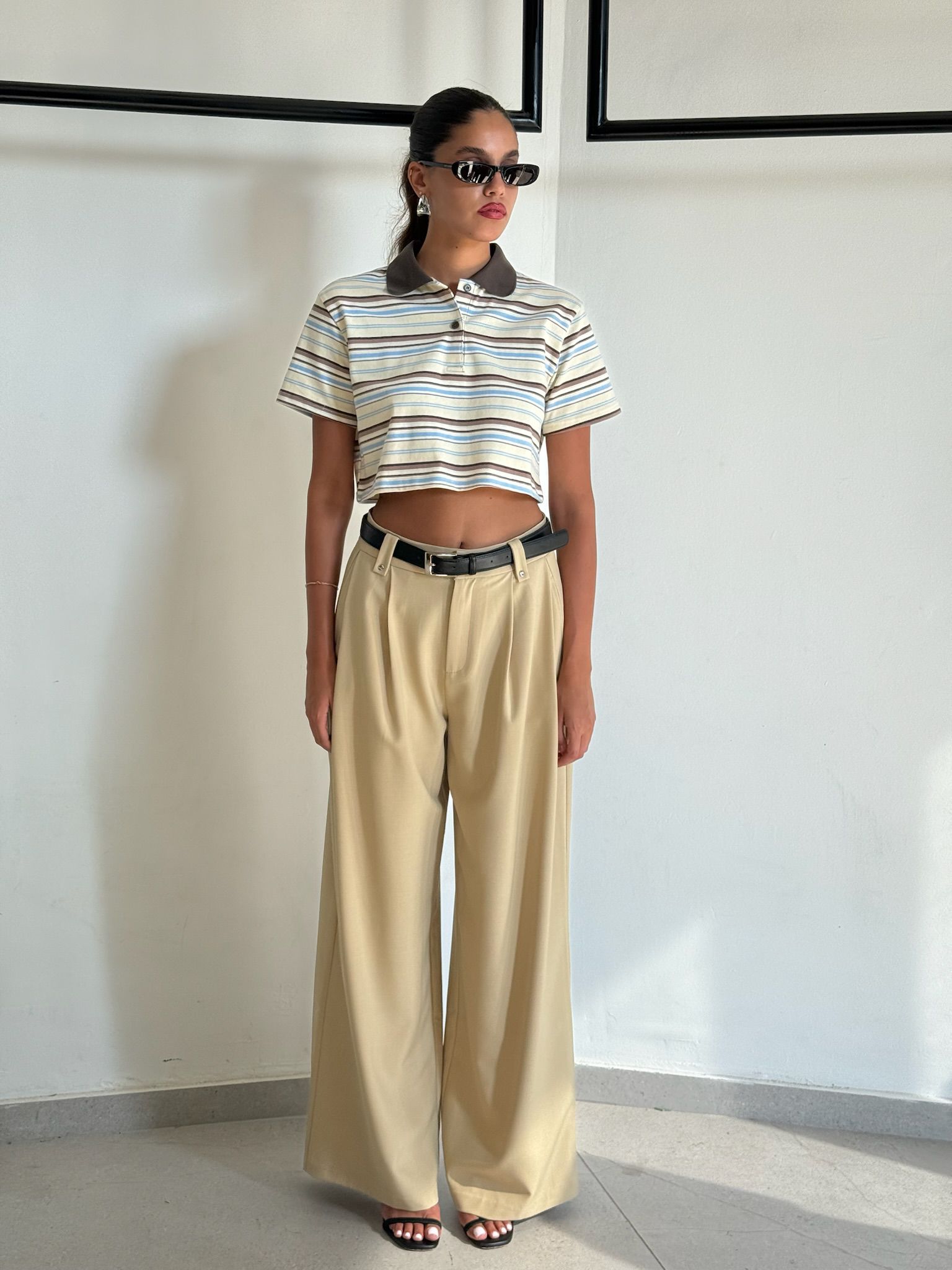 חולצת דניאל קרופ חום