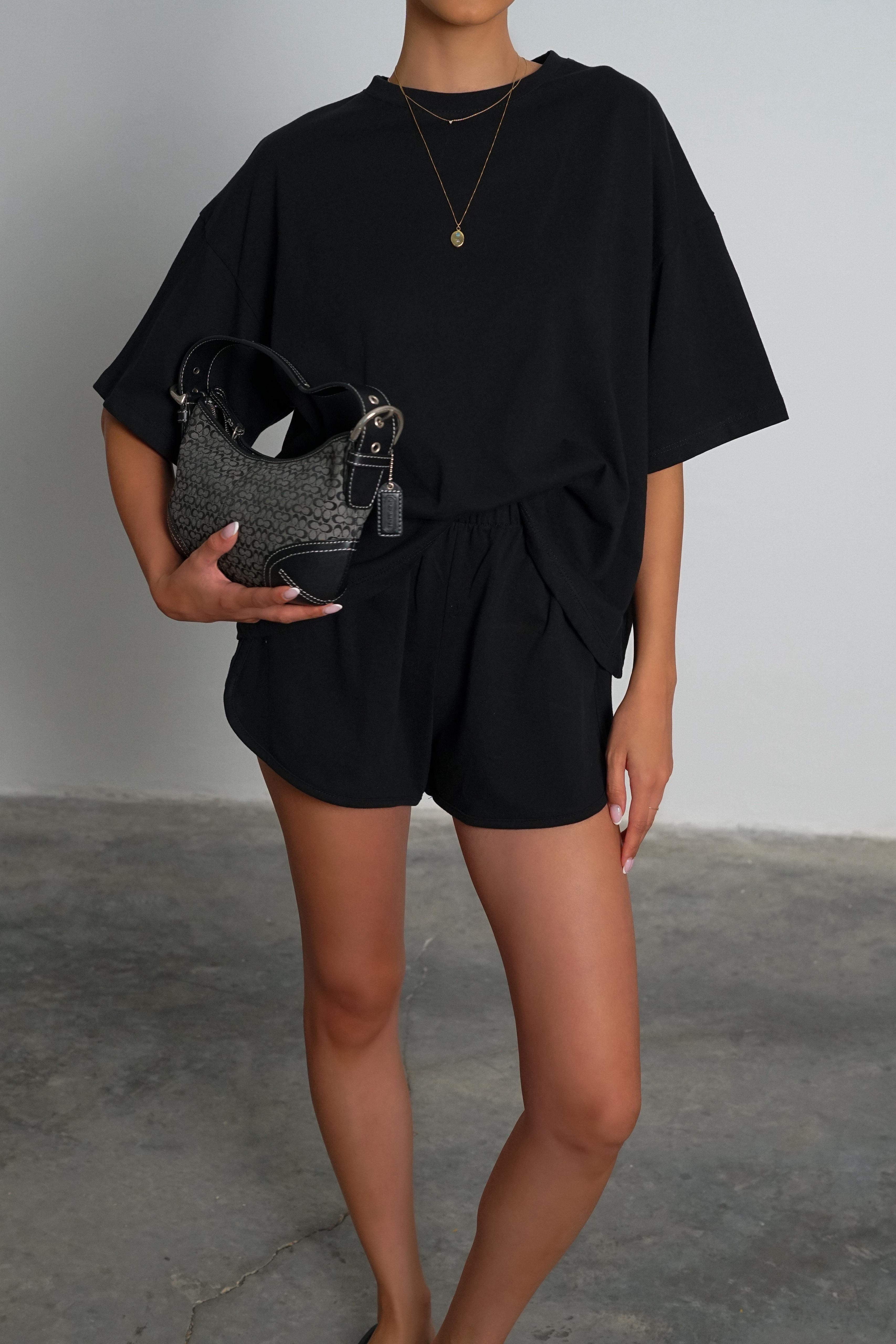 חליפת שריז שחור