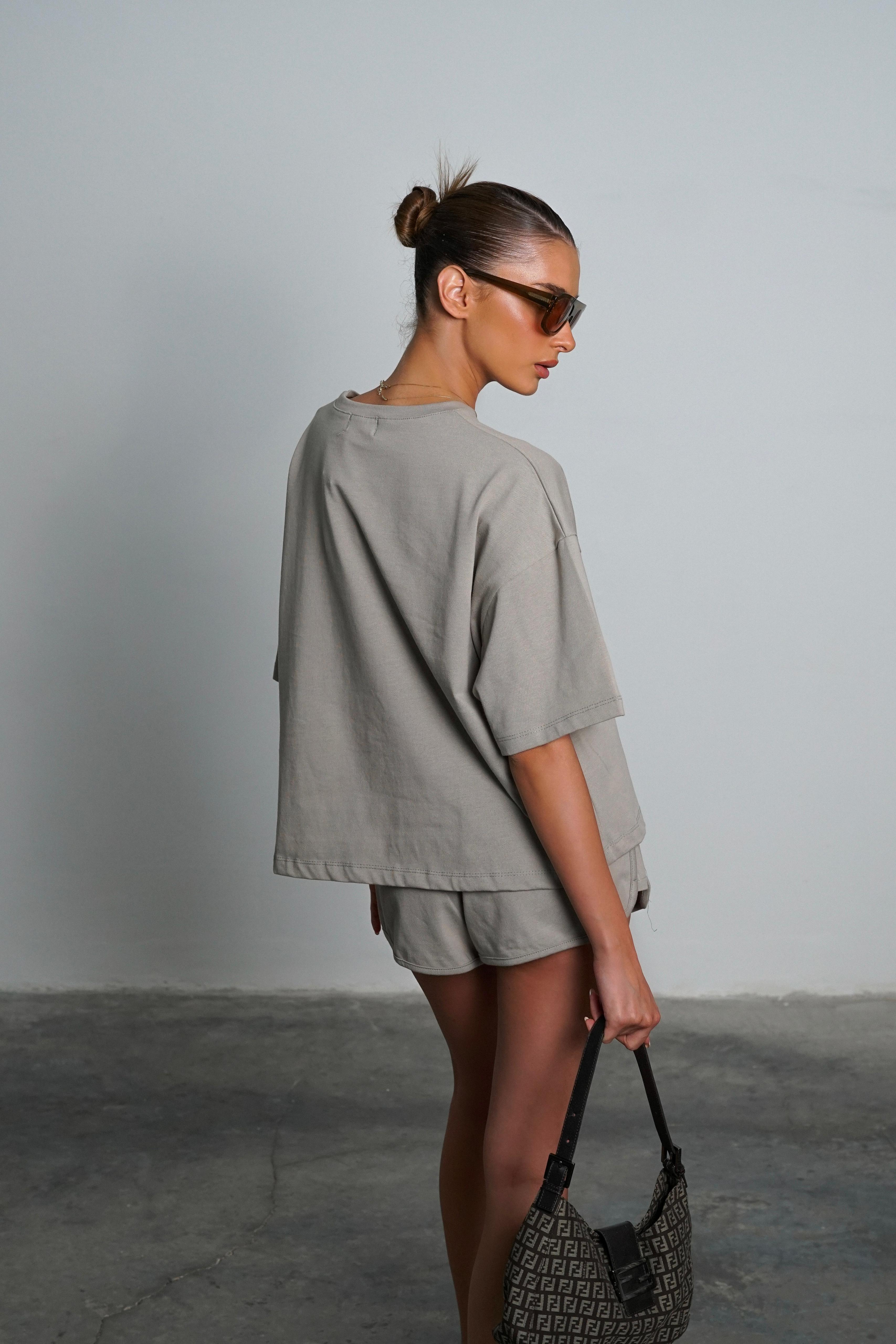 חליפת שריז אפור ירוק