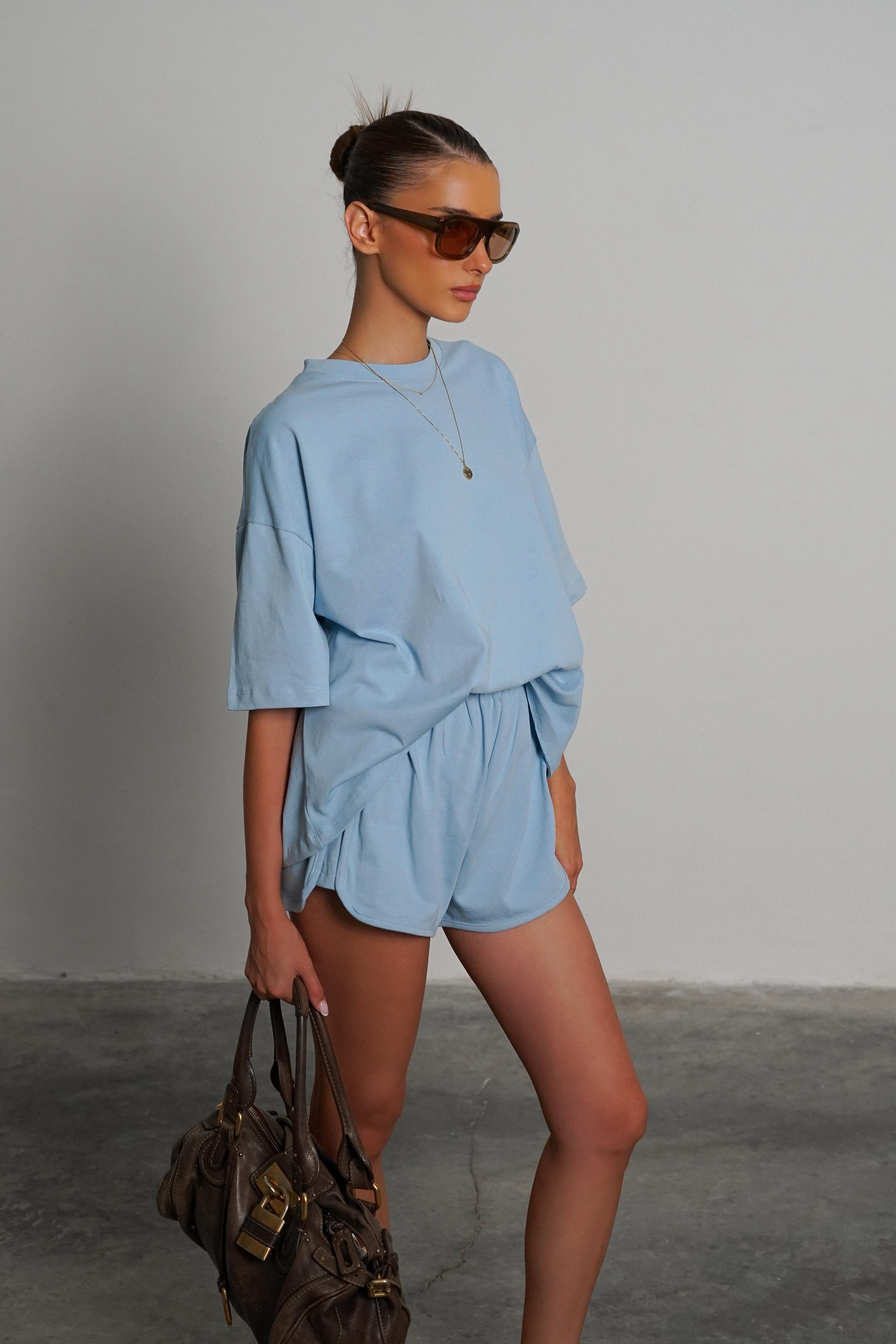 חליפת שריז תכלת