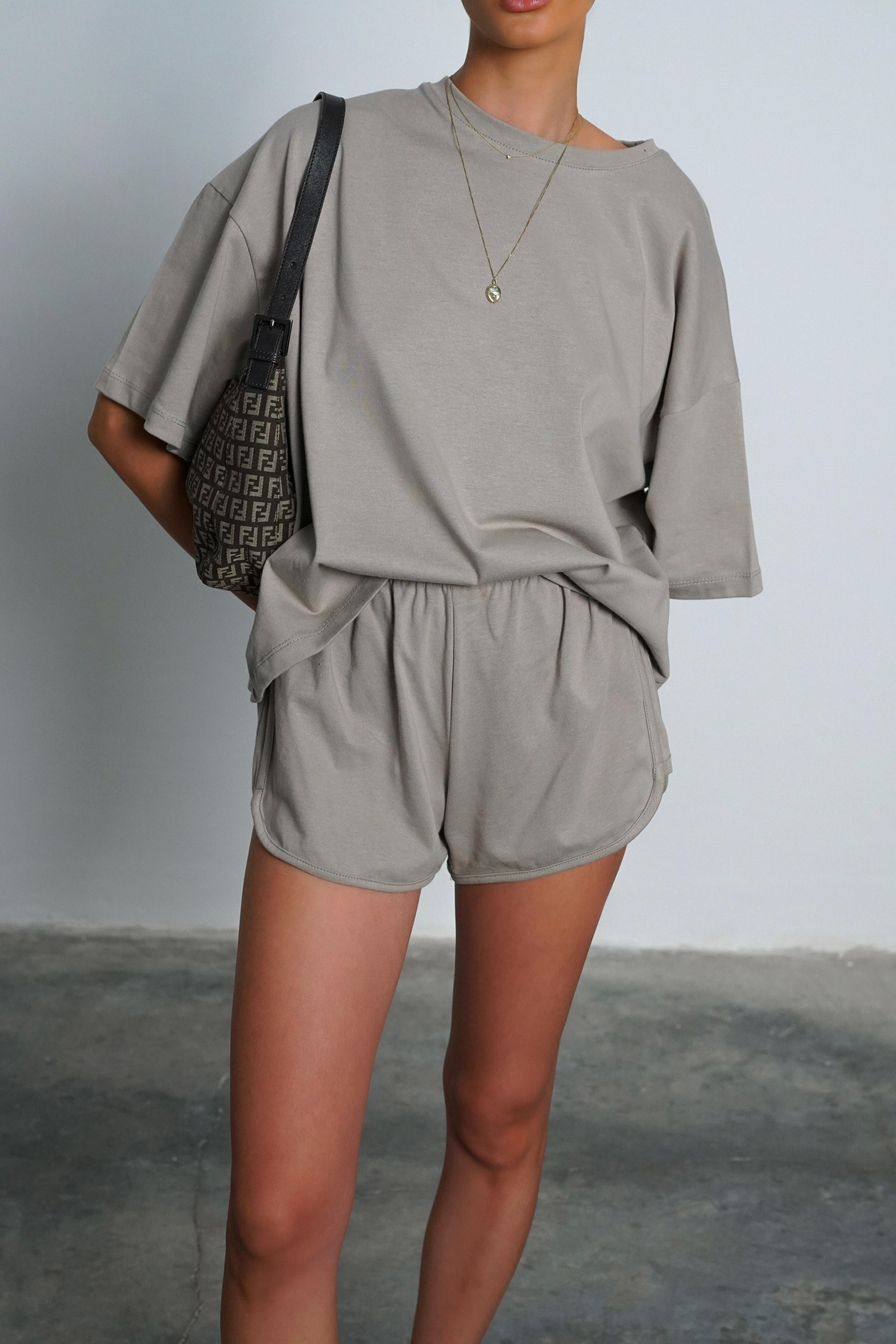 חליפת שריז אפור ירוק