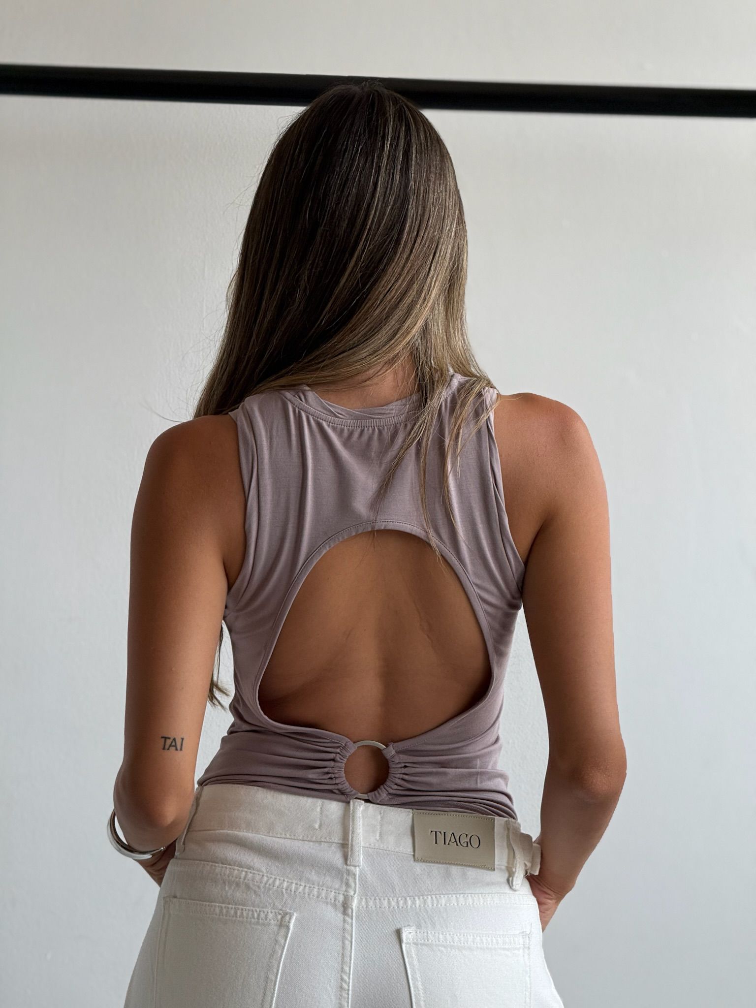 גופיית לאיה