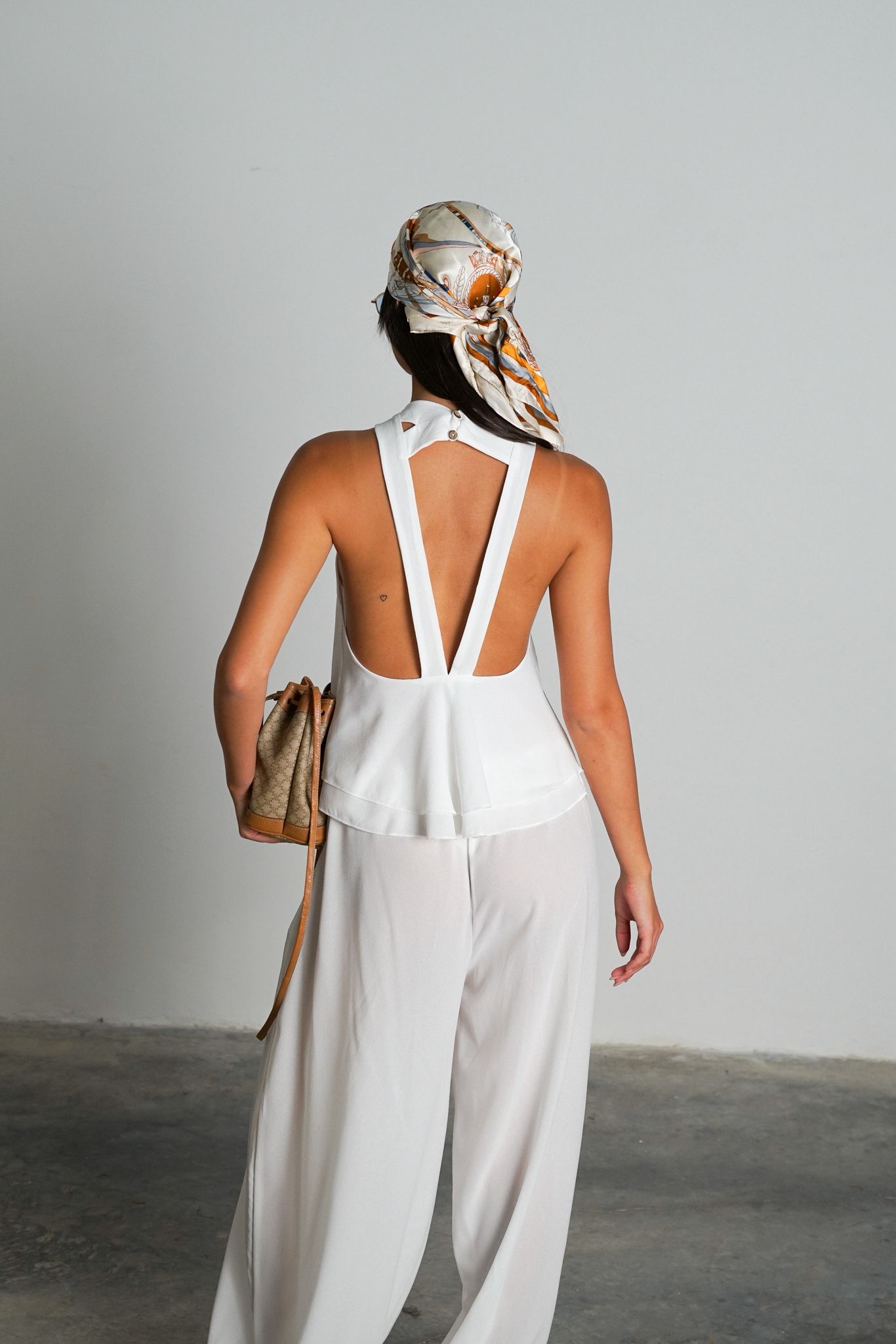 חליפת טוויקי לבן