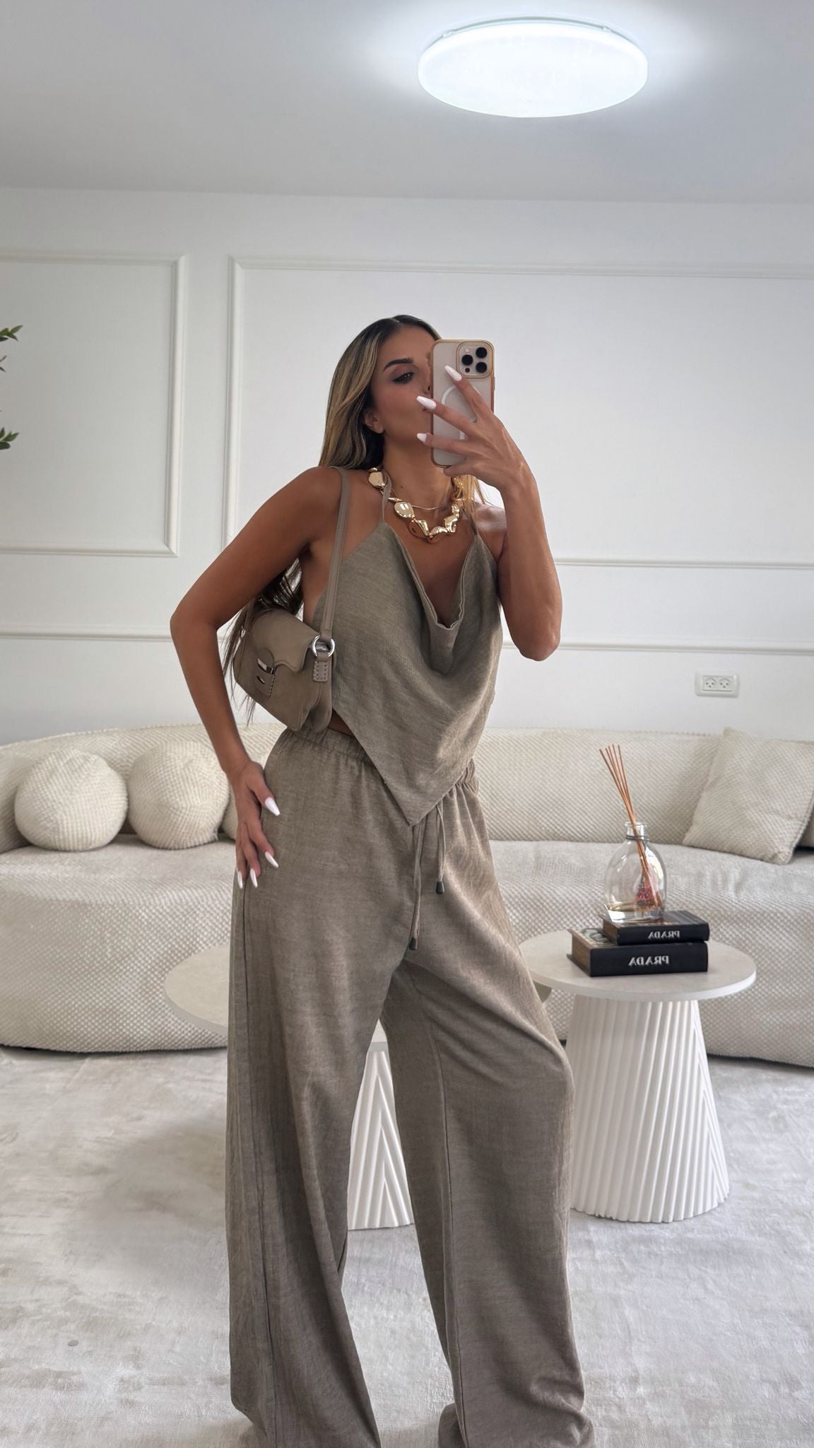 חליפת מיקונוס חום