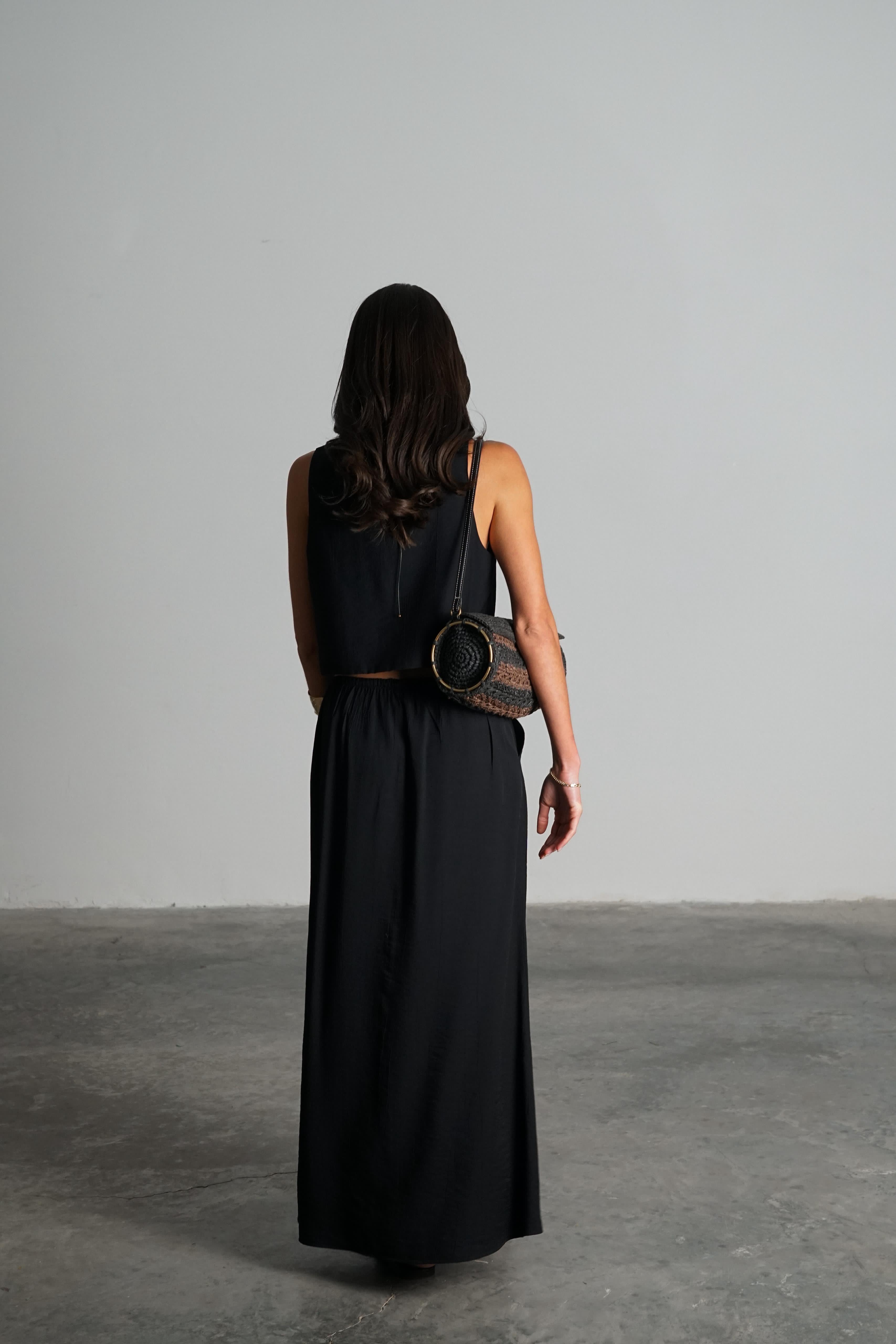 חליפת פוינט שחור