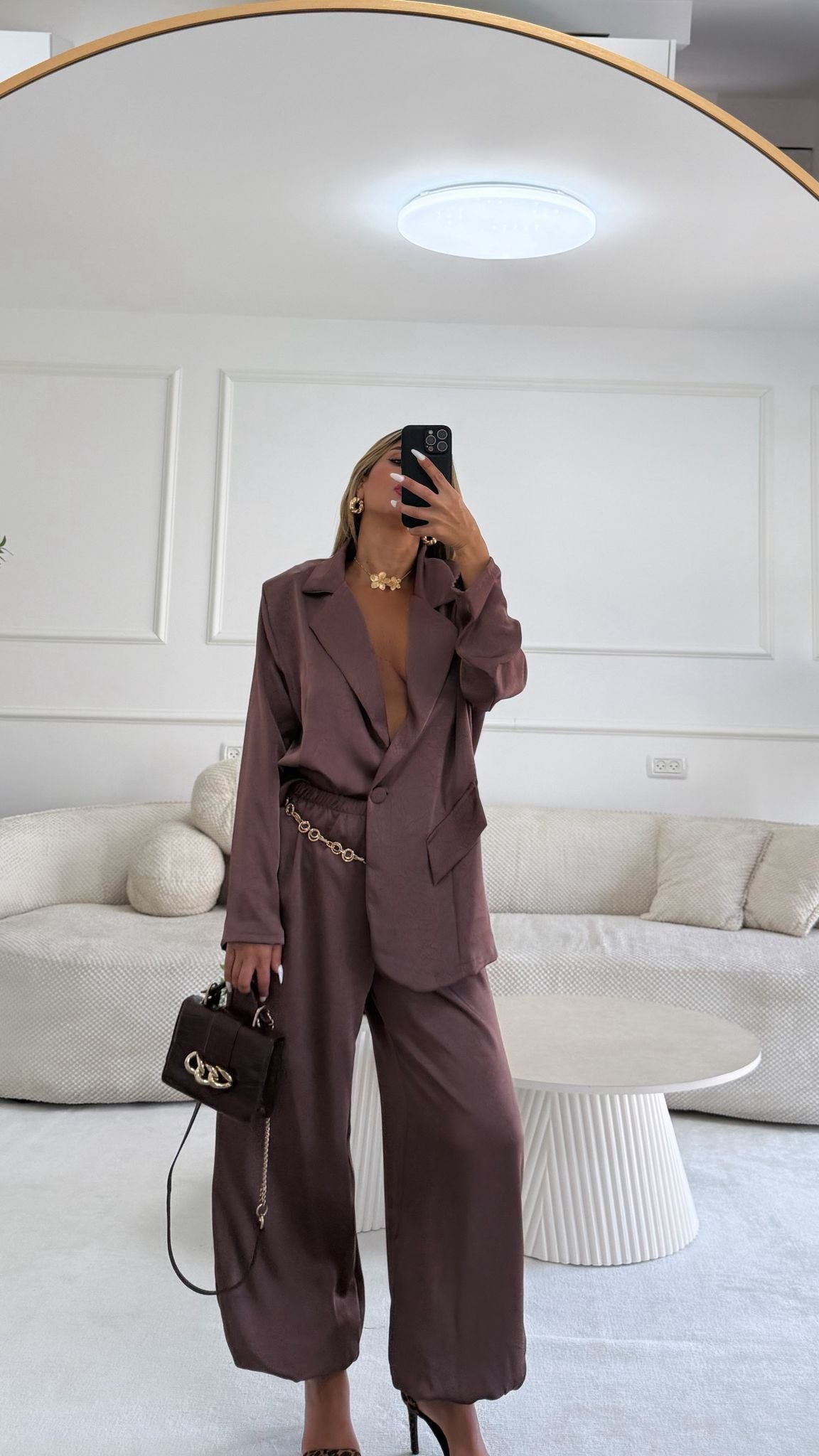 חליפת נויה חום