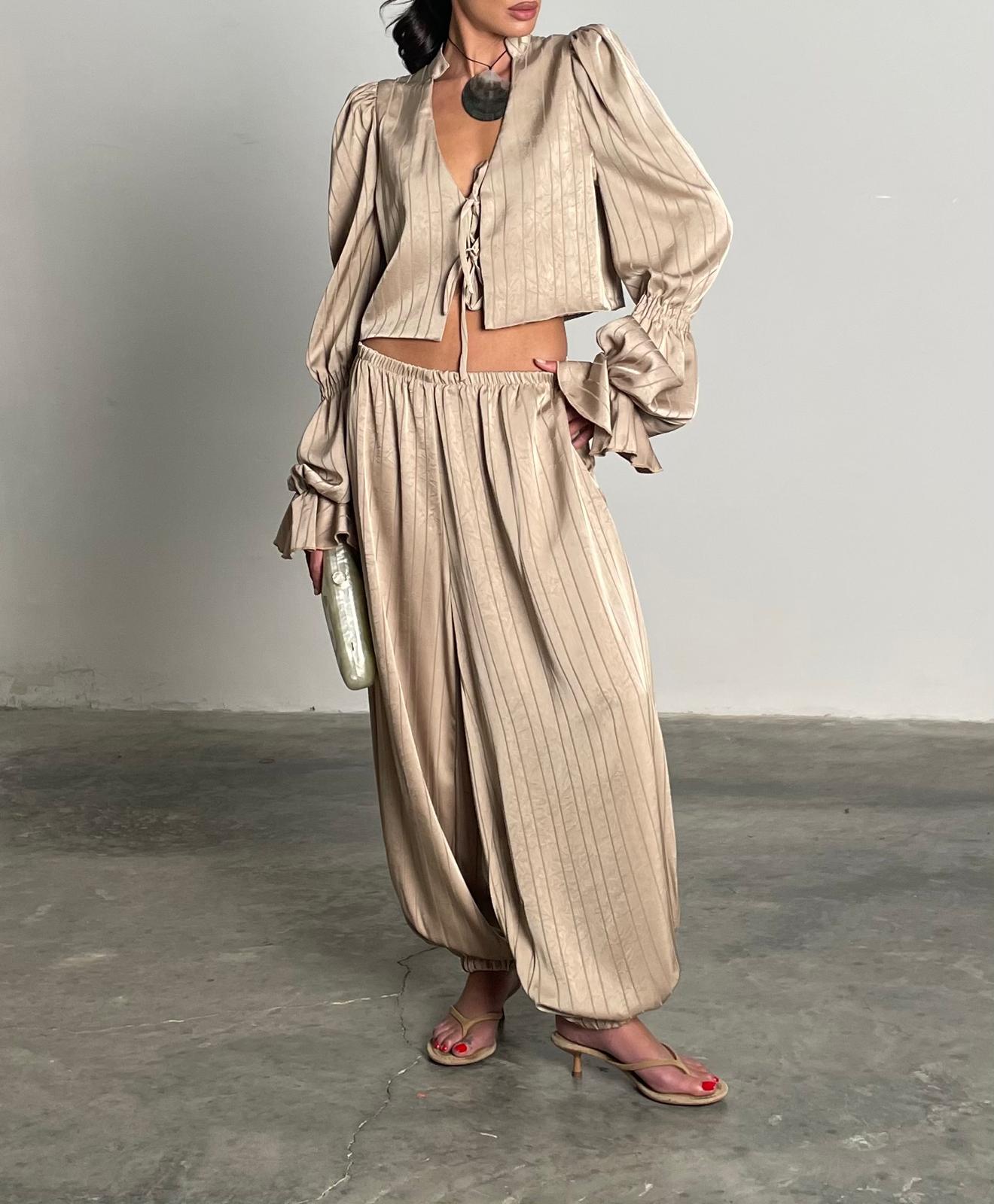 חליפת דלוני בז'