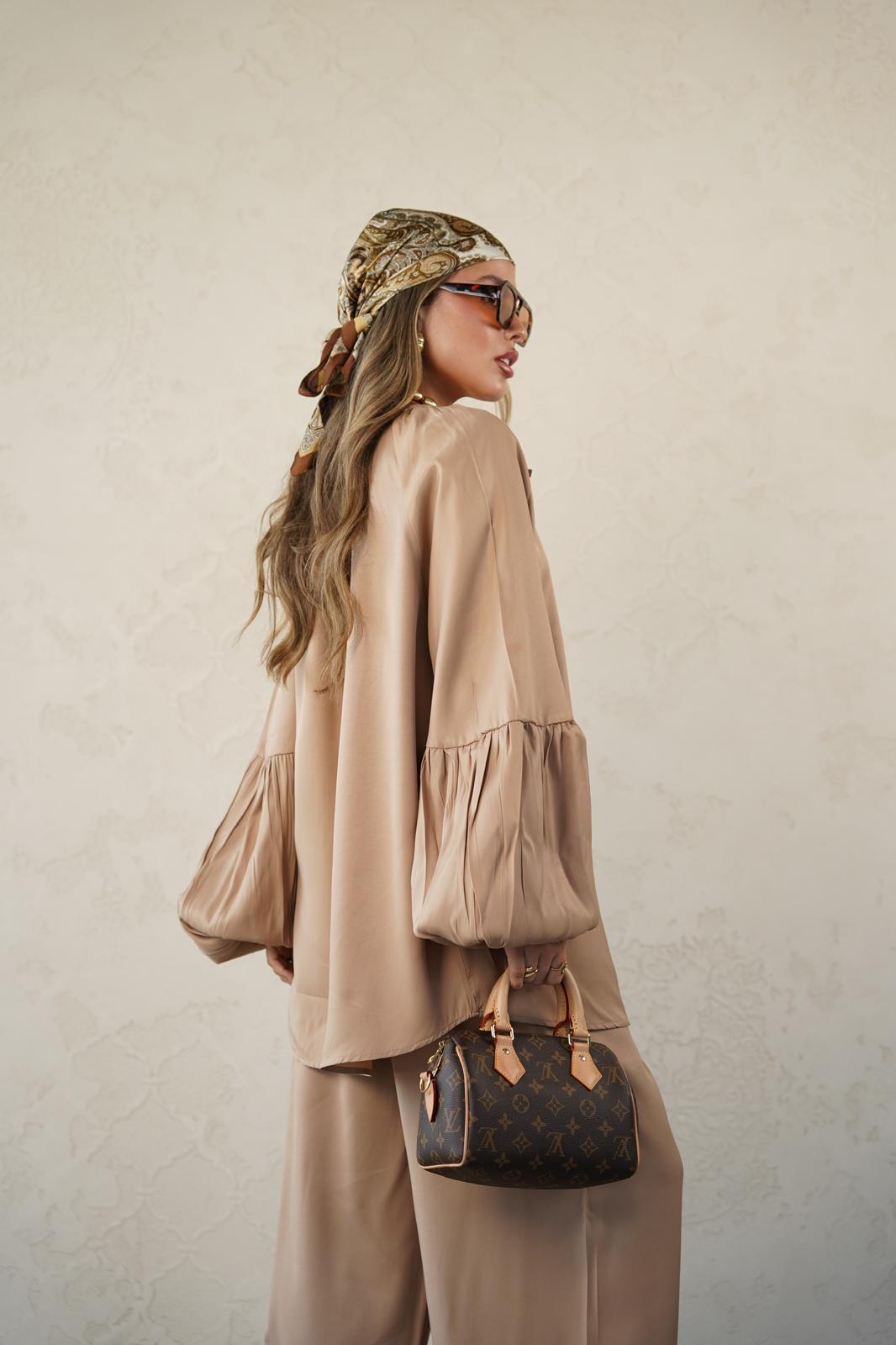 חליפת אליס קאמל