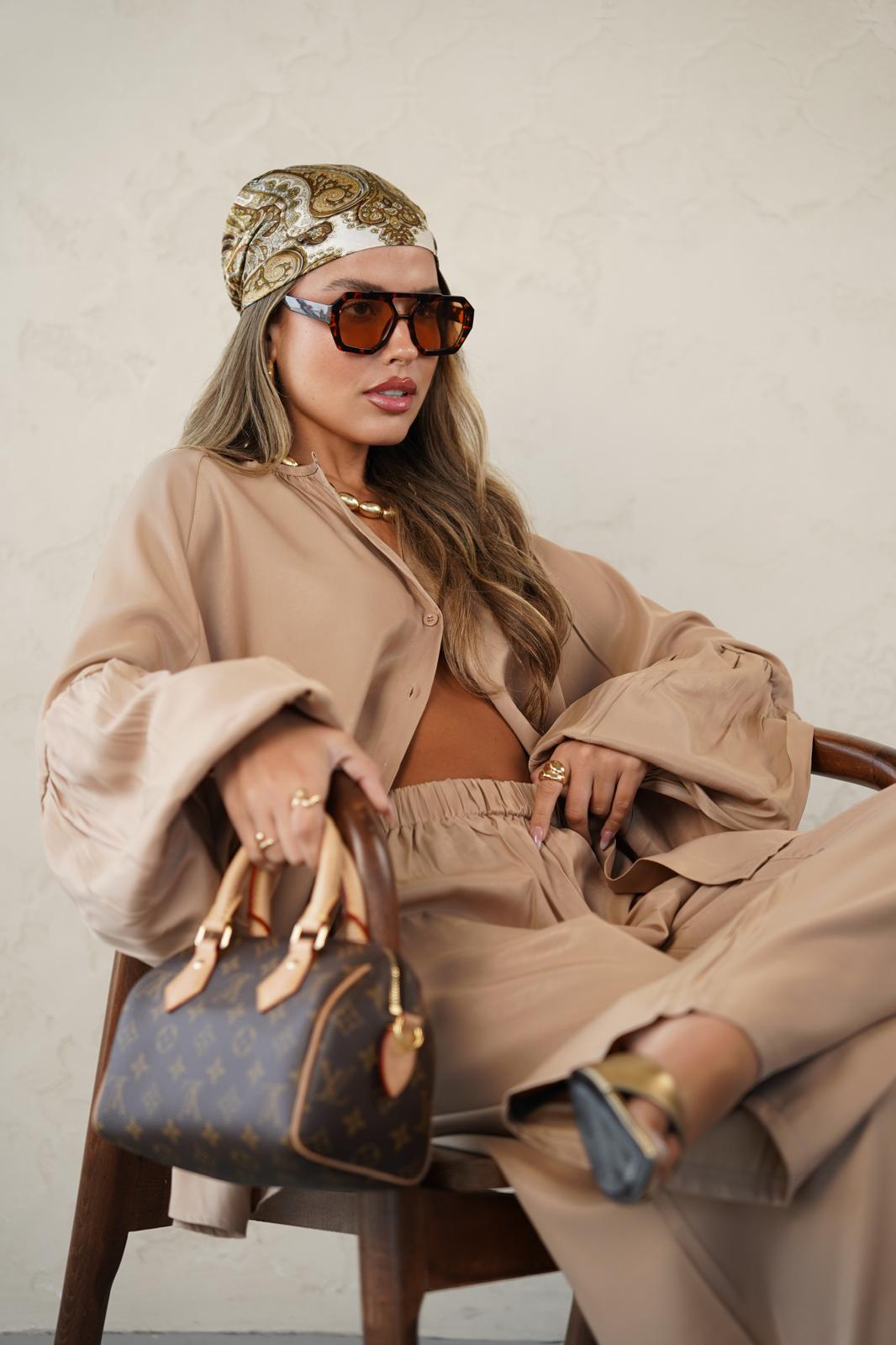 חליפת אליס קאמל