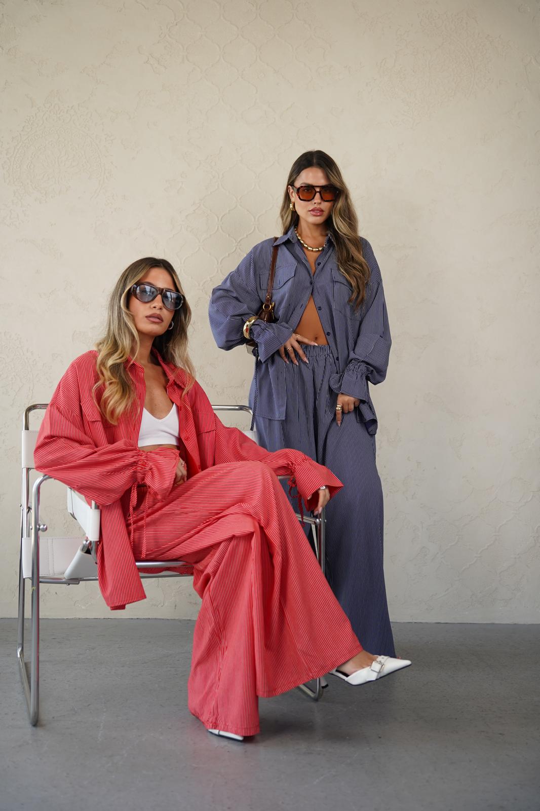 חליפת שיה אדום פסים