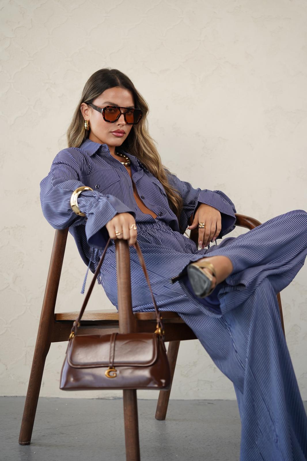 חליפת שיה כחול פסים