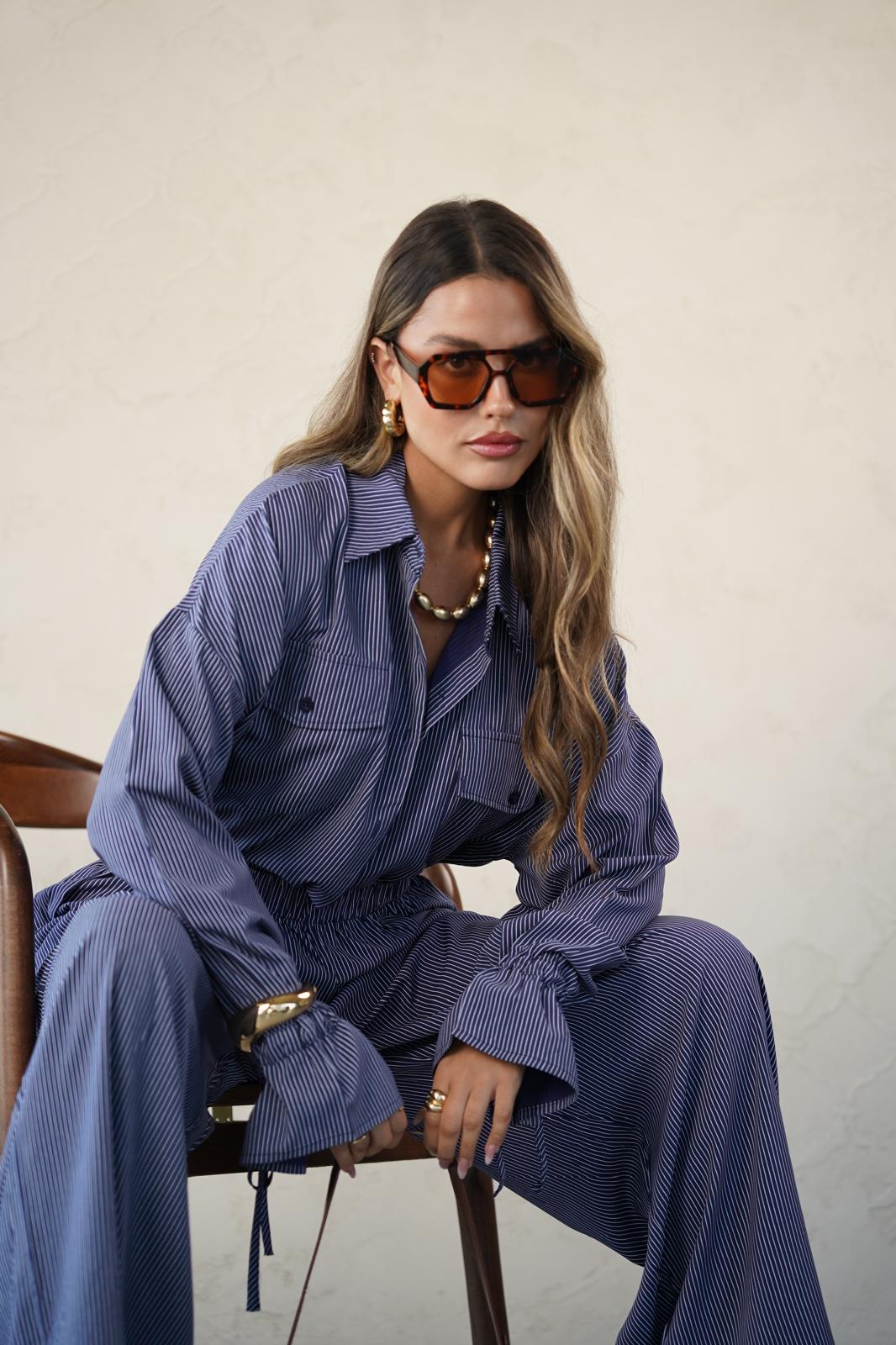 חליפת שיה כחול פסים