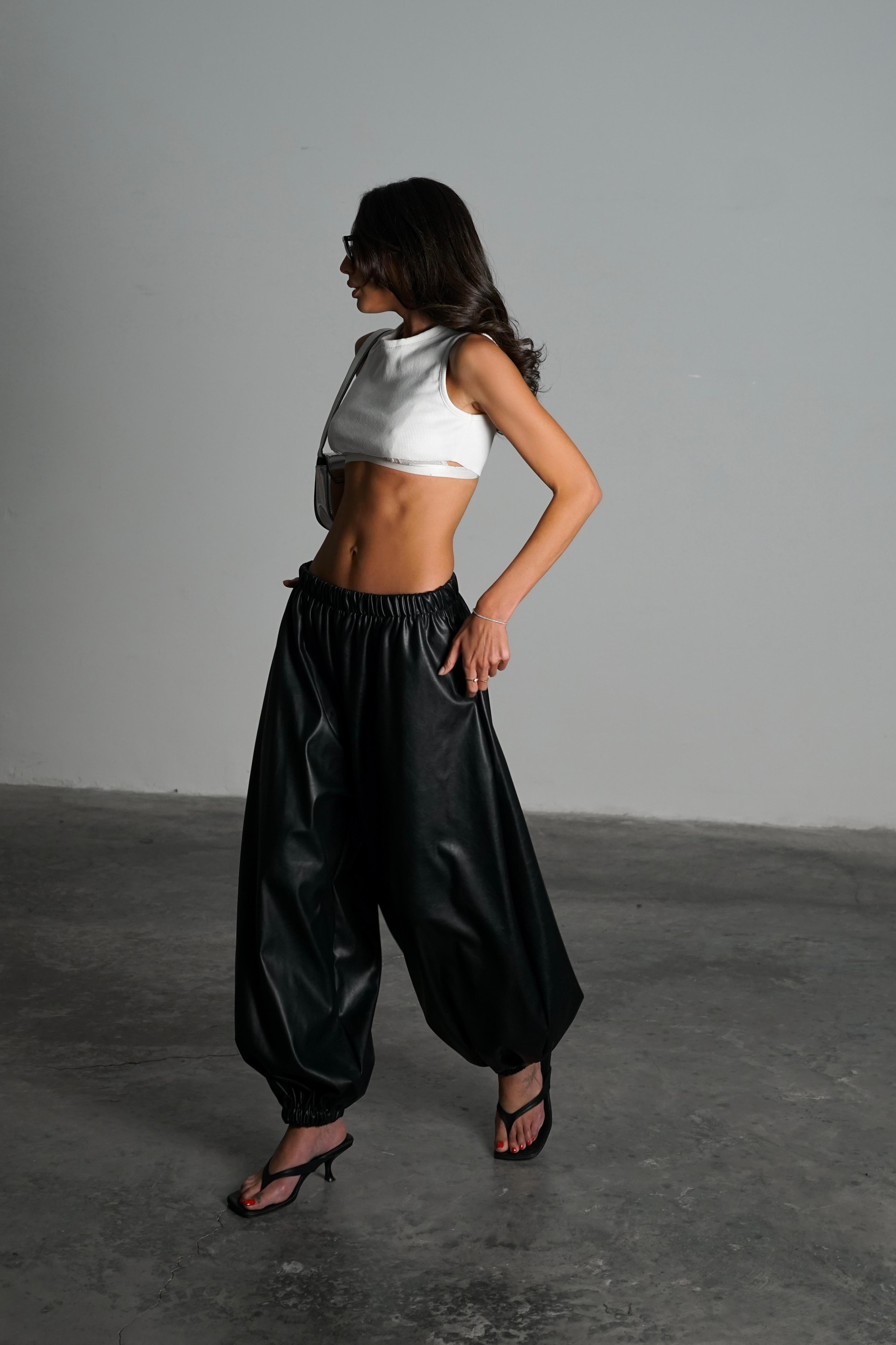 מכנס בירבן דמוי עור