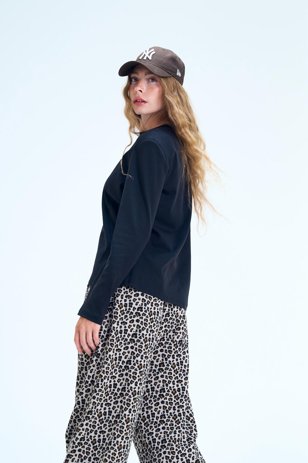 חולצת ליביה שחור