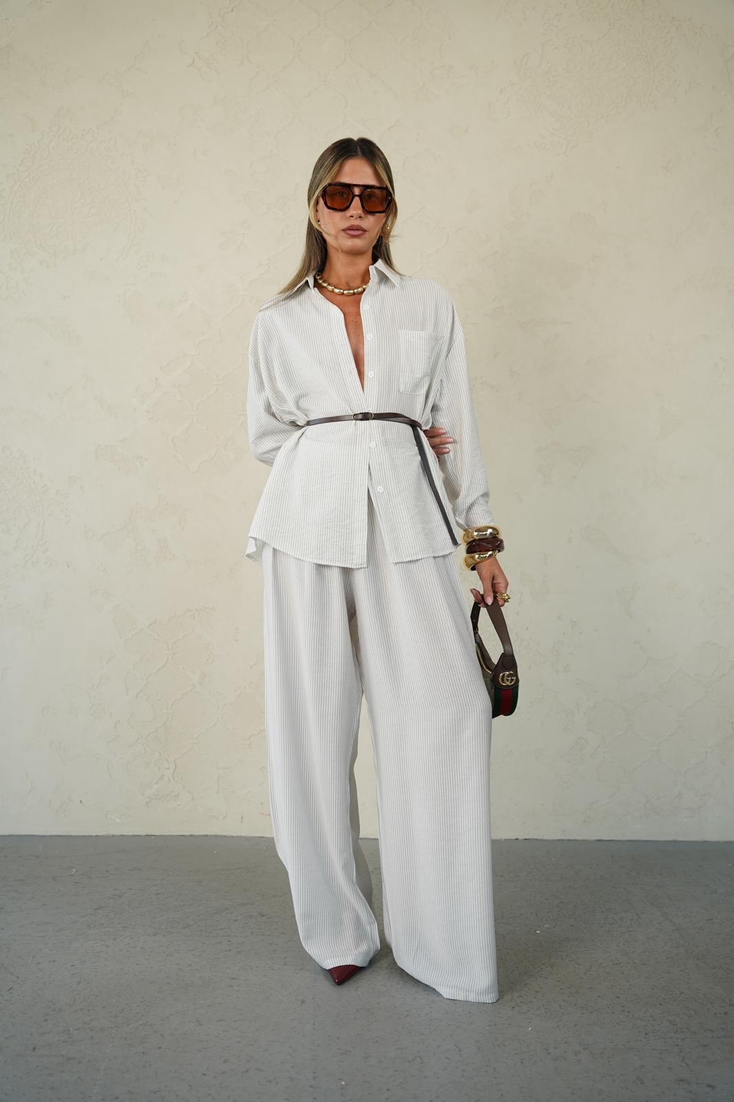 חליפת סקאי לבן פסים