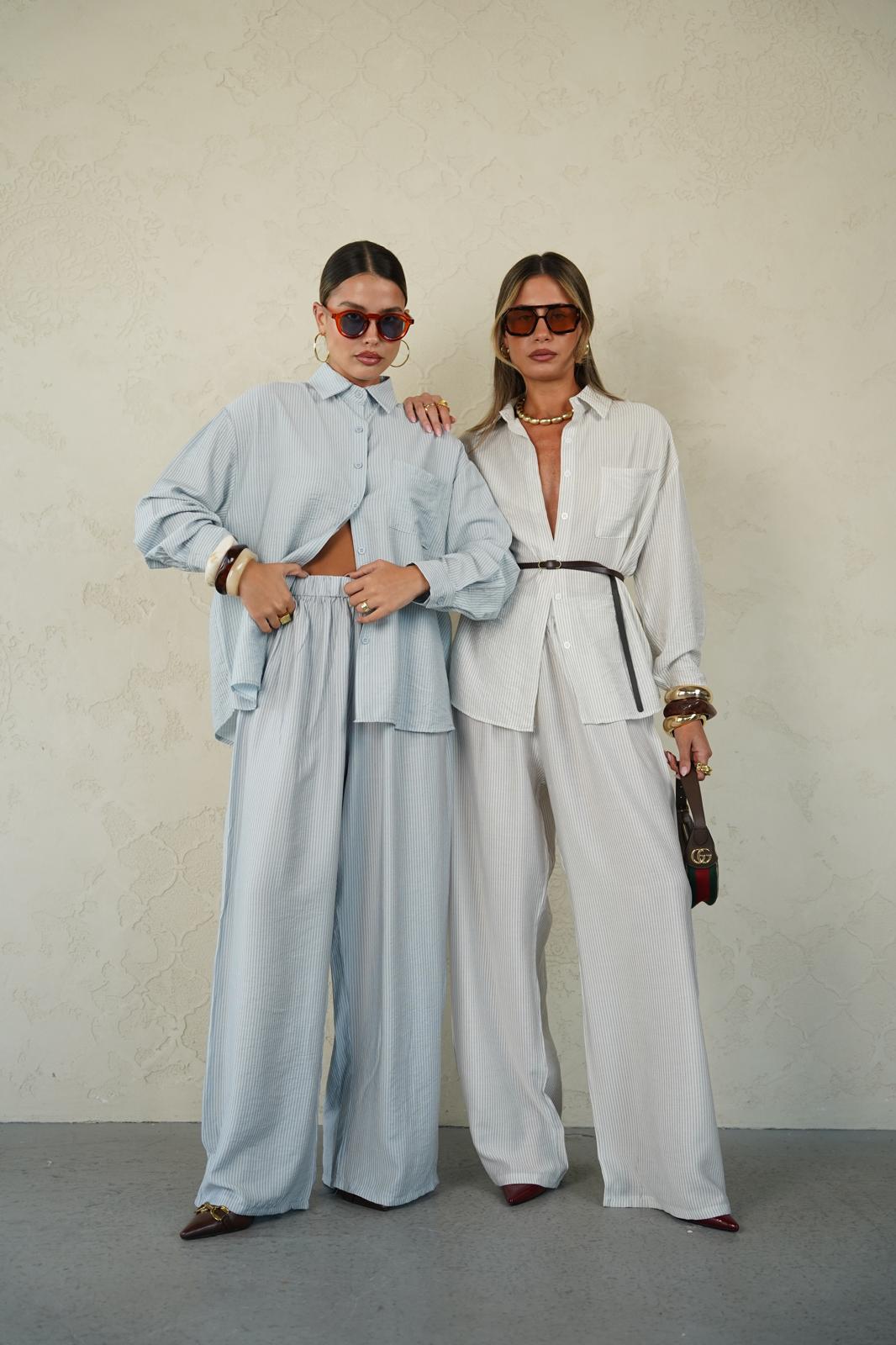 חליפת סקאי תכלת פסים