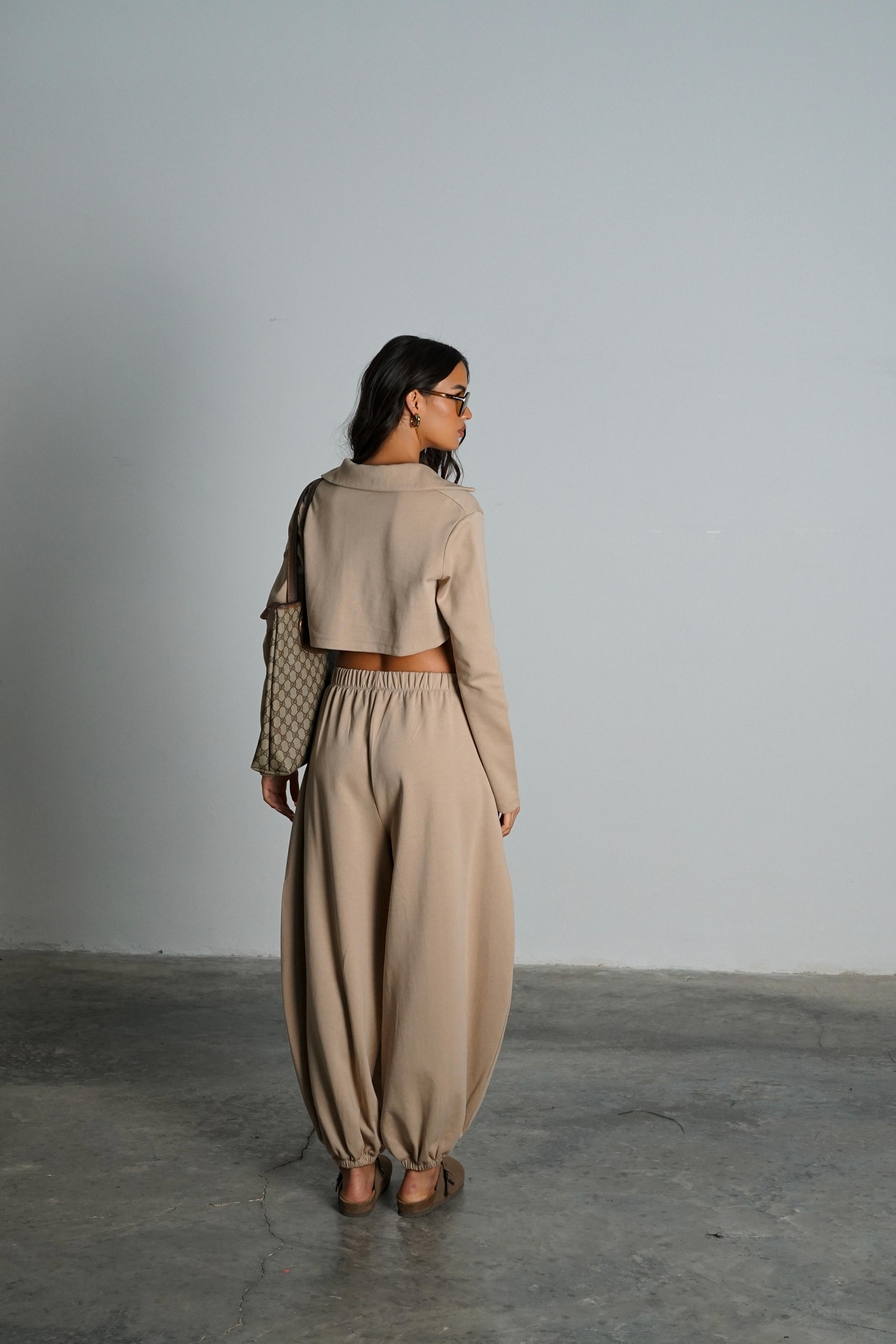 חליפת בלומה מוקה