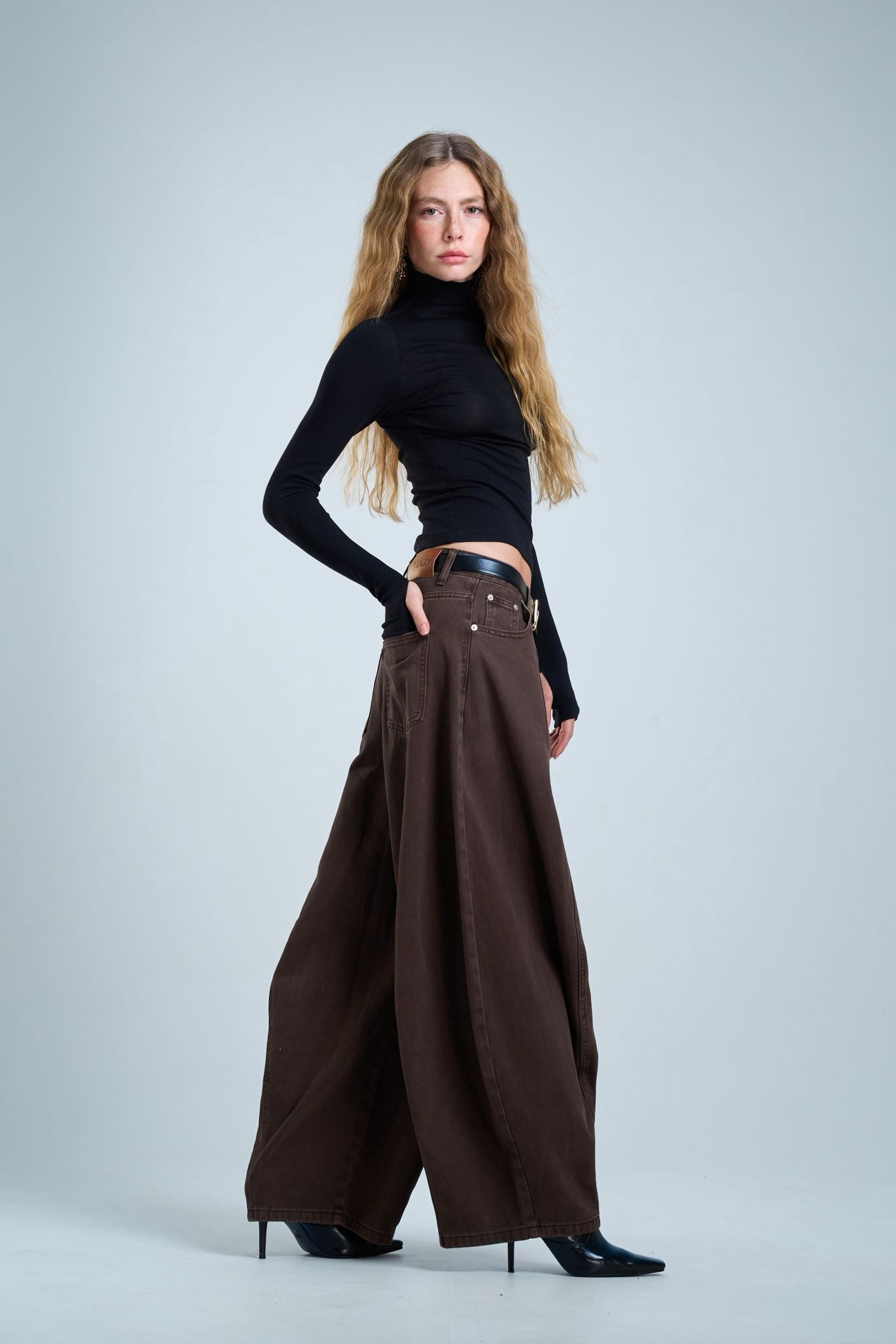 ג'ינס נאיה חום