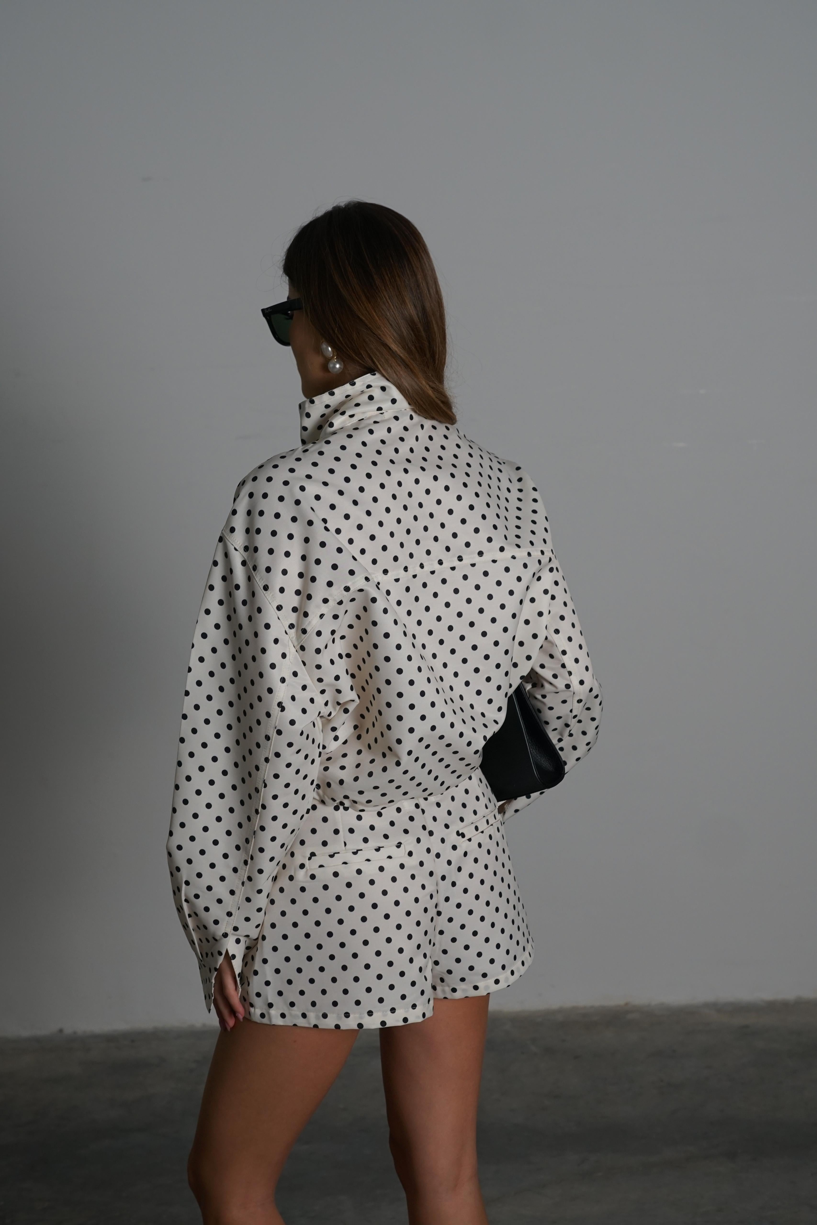 חליפת טומיק