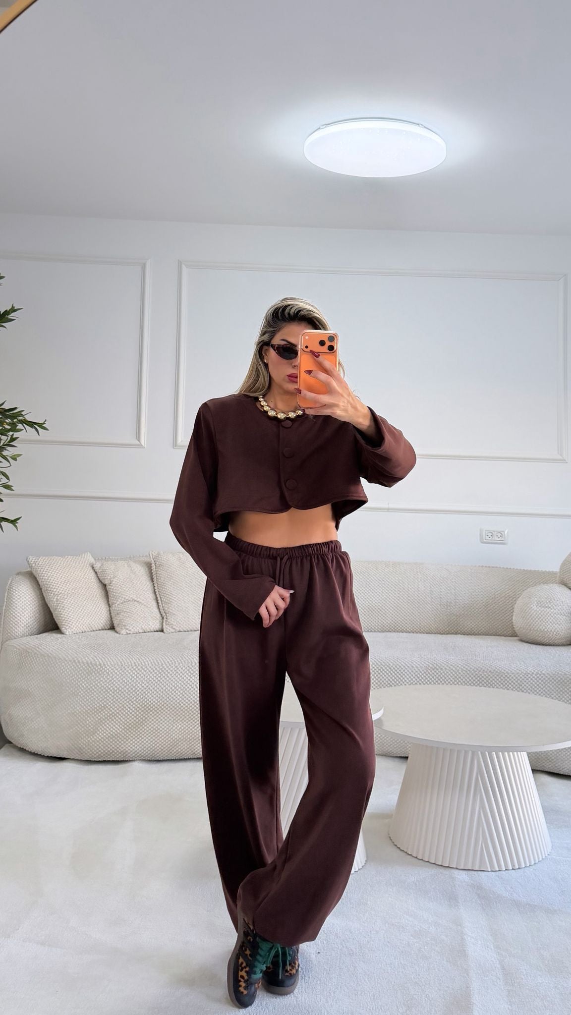 חליפת מאיו חום