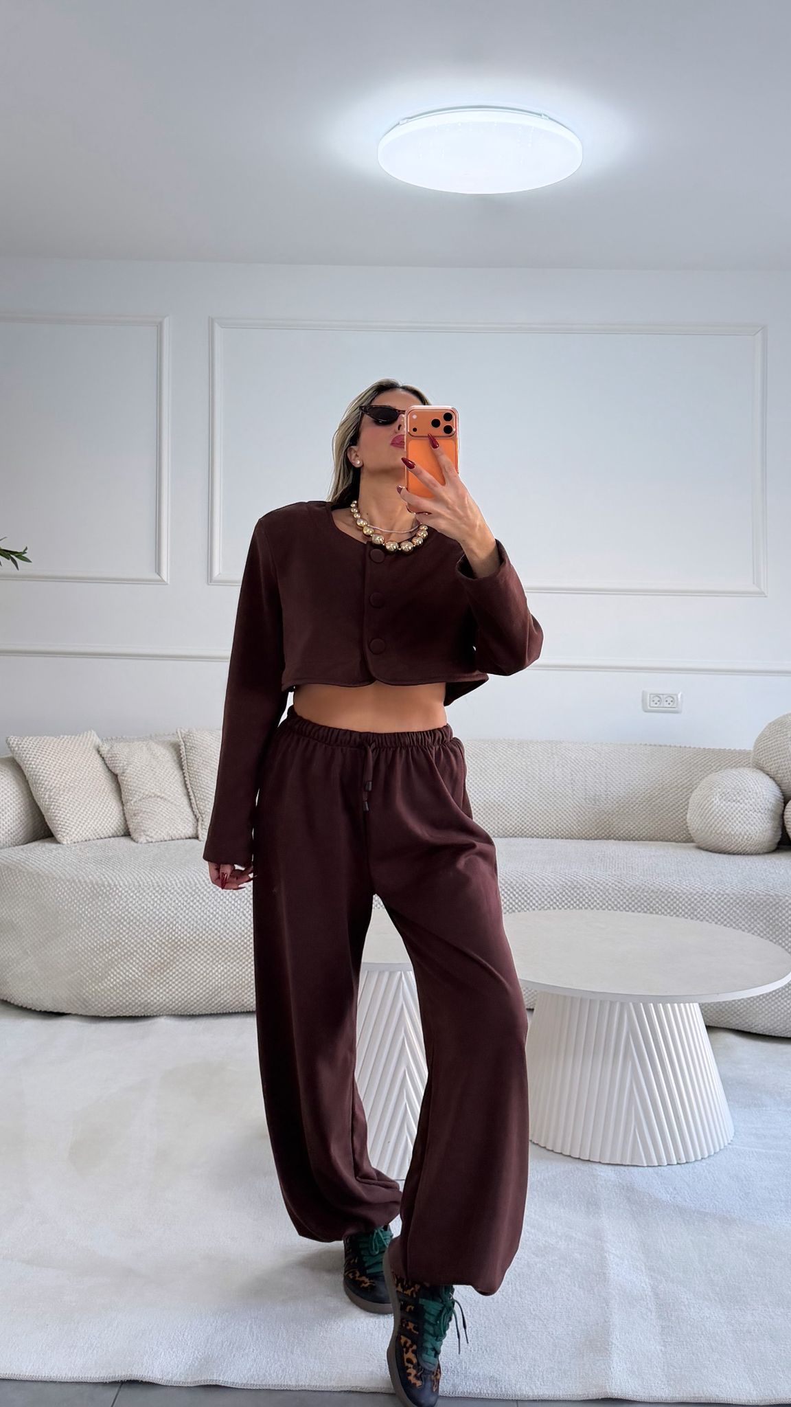 חליפת מאיו חום