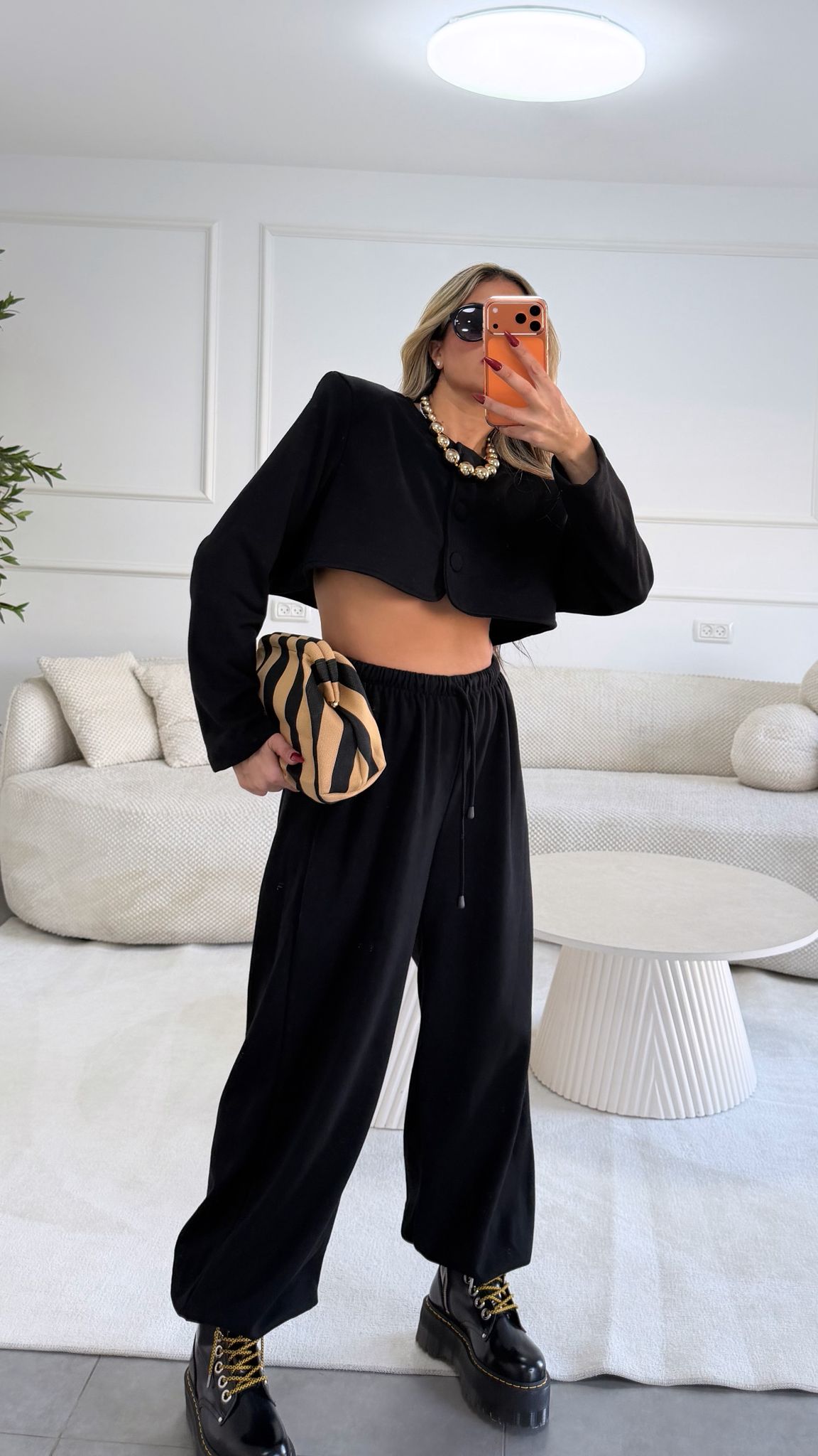 חליפת מאיו שחור