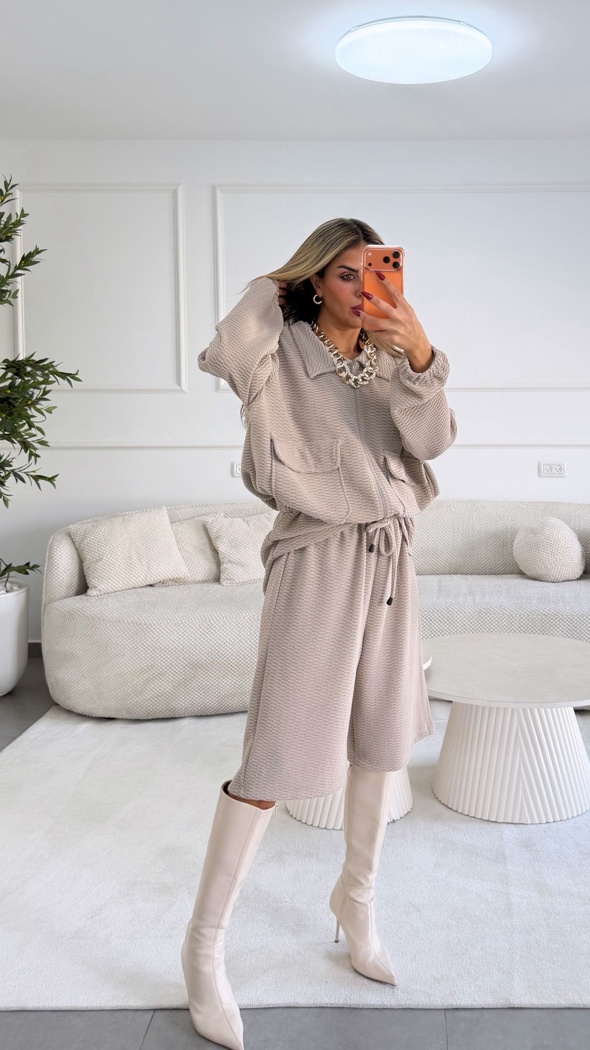 חליפת טריפל בז