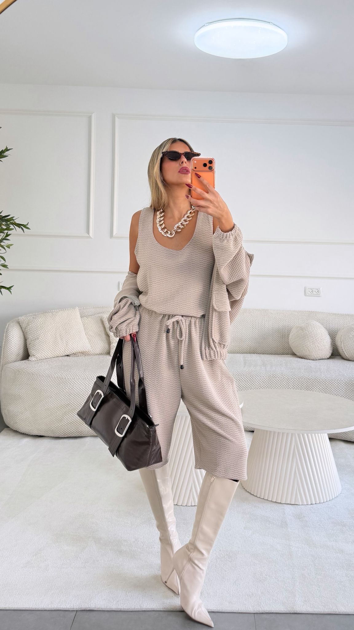 חליפת טריפל בז