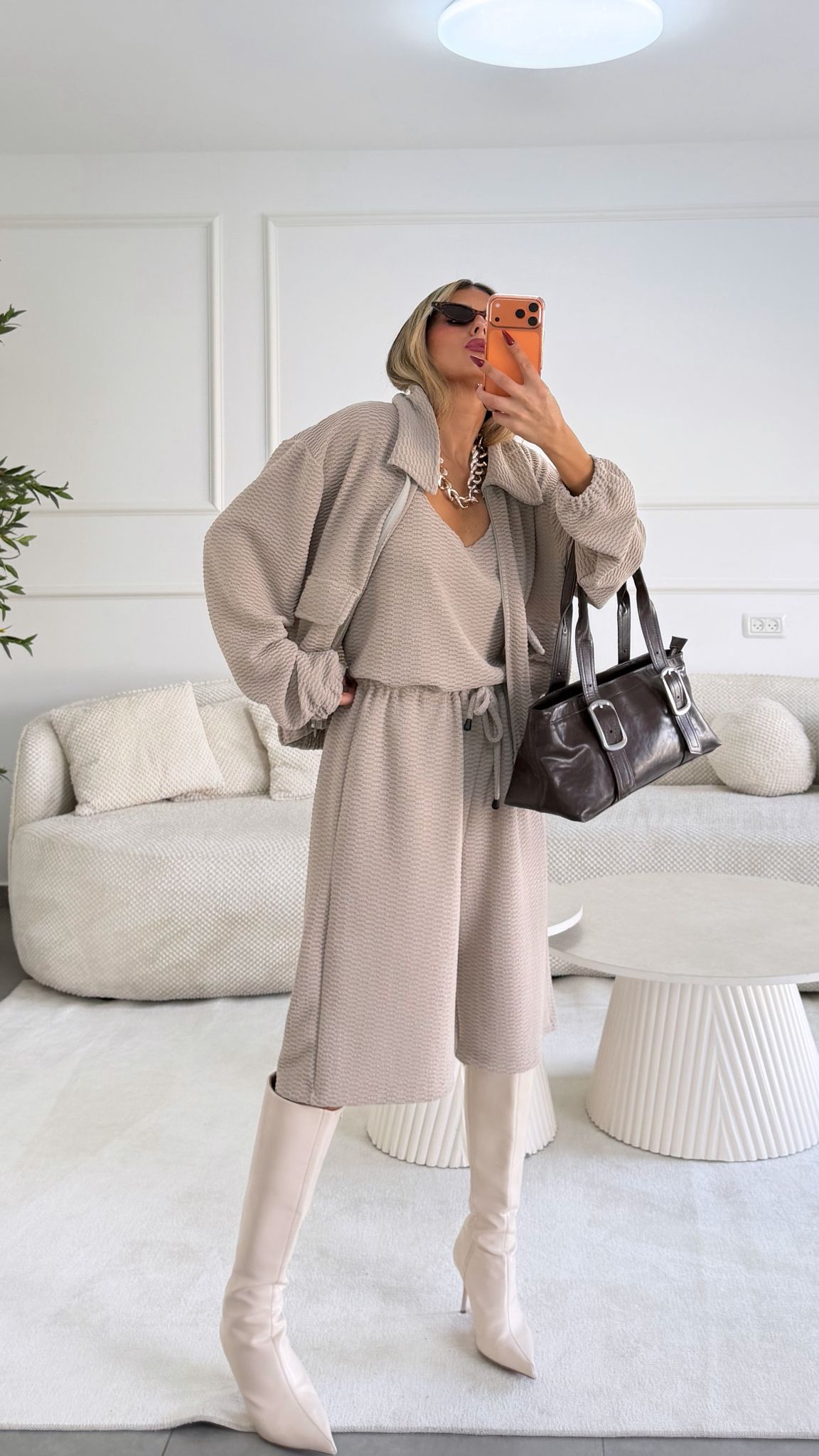 חליפת טריפל בז