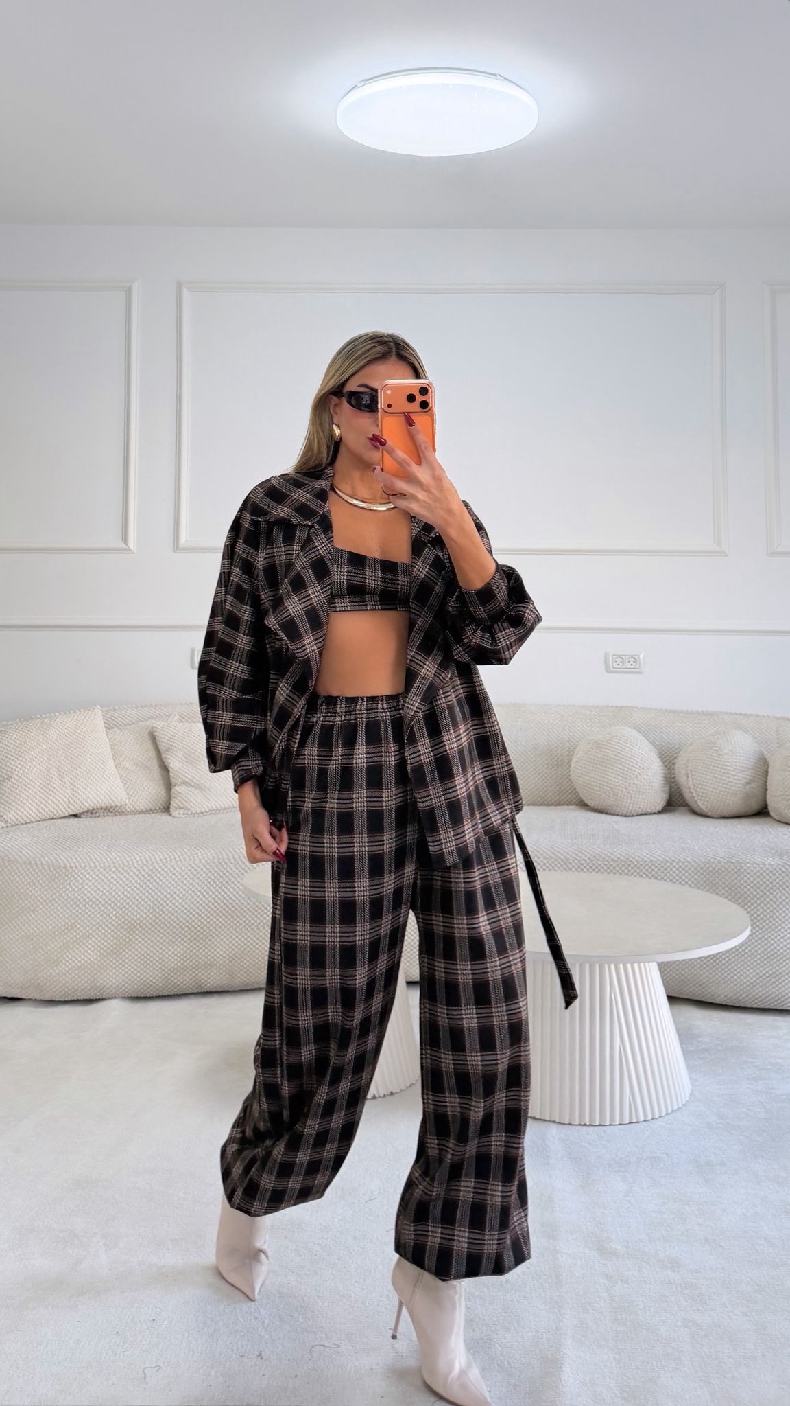 חליפת בראון