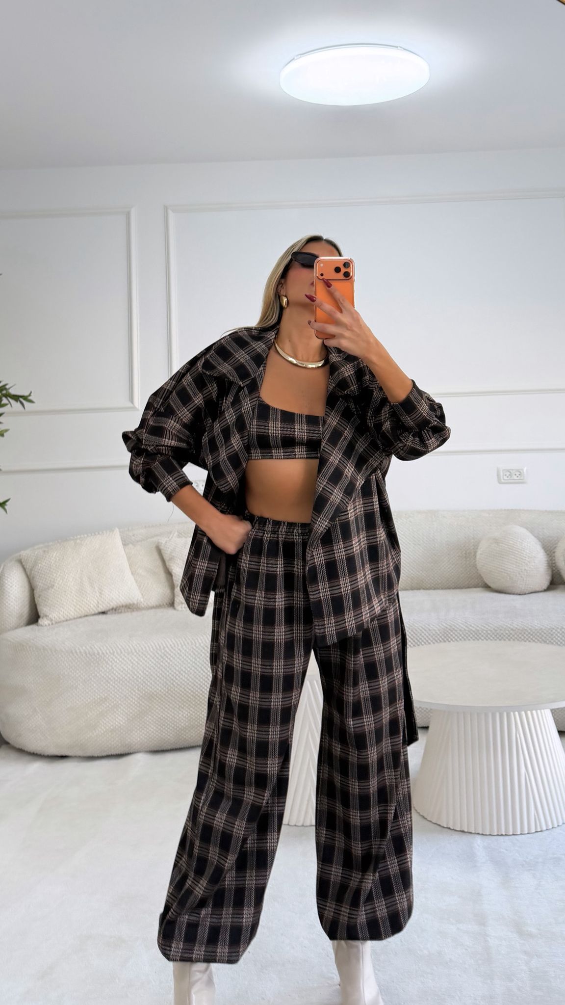 חליפת בראון