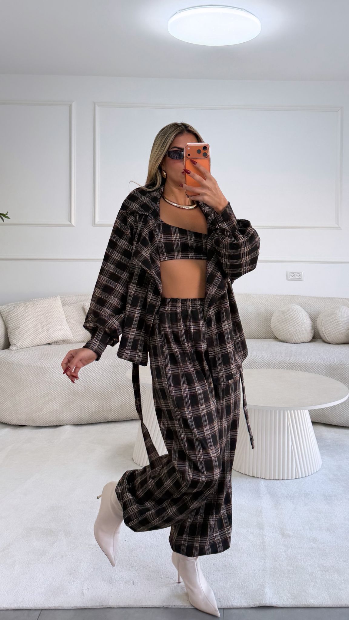 חליפת בראון