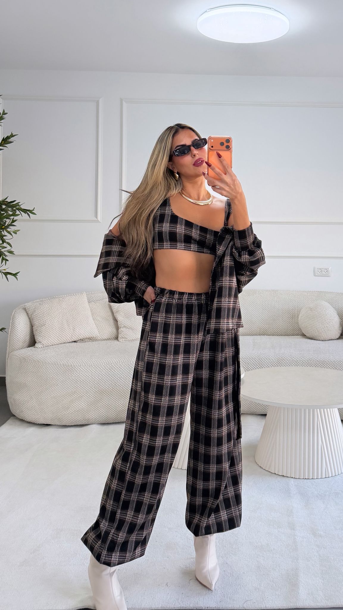 חליפת בראון