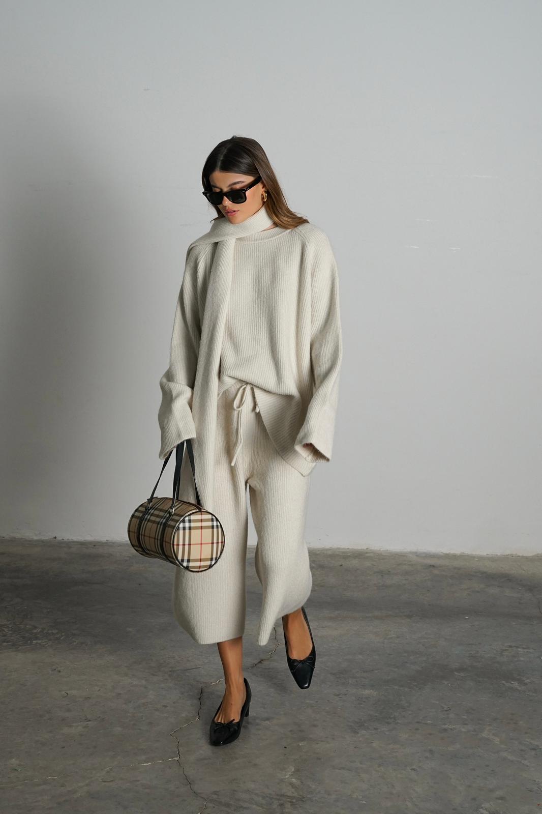 חליפת אדוריה