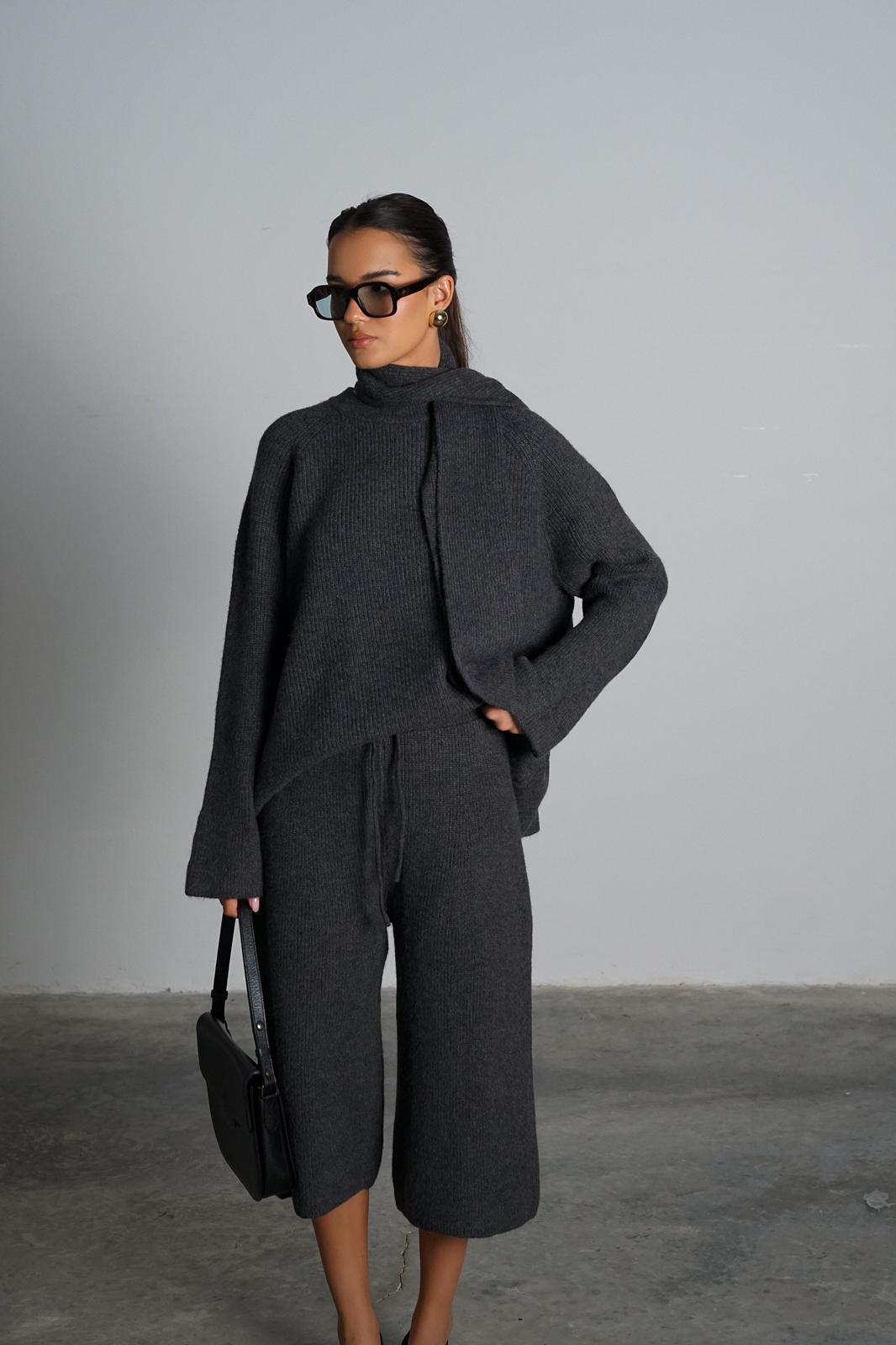 חליפת אדוריה