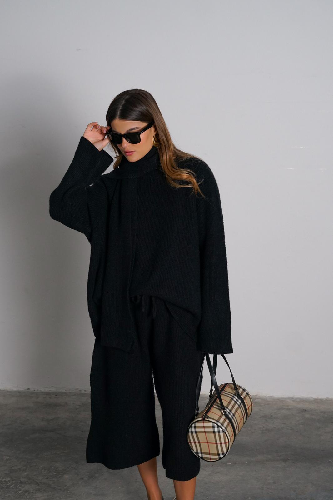 חליפת אדוריה