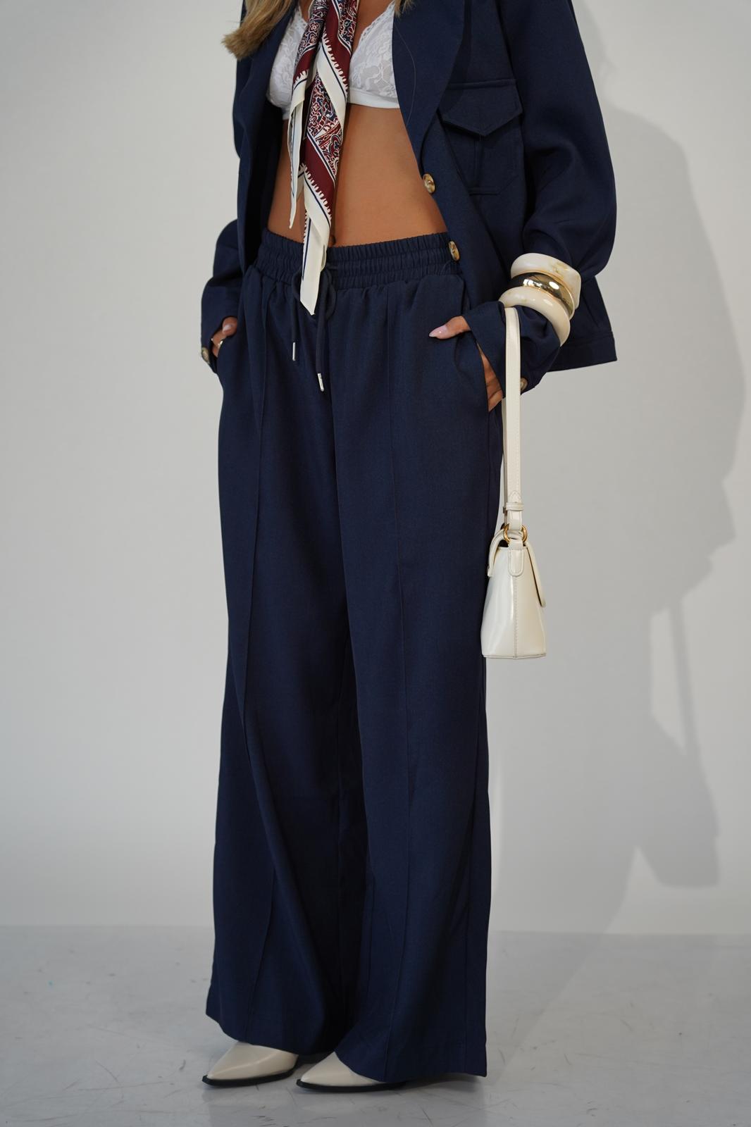 חליפת ליאור כחול נייבי