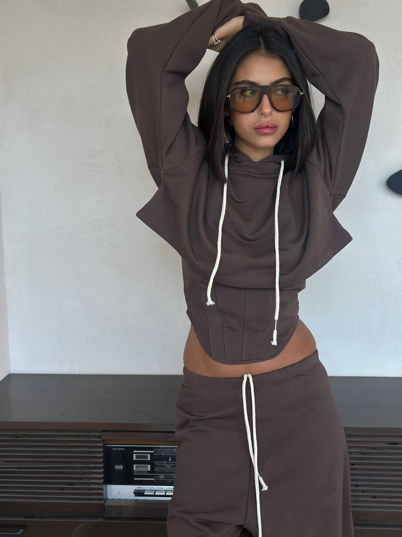 חליפת סמדי חום