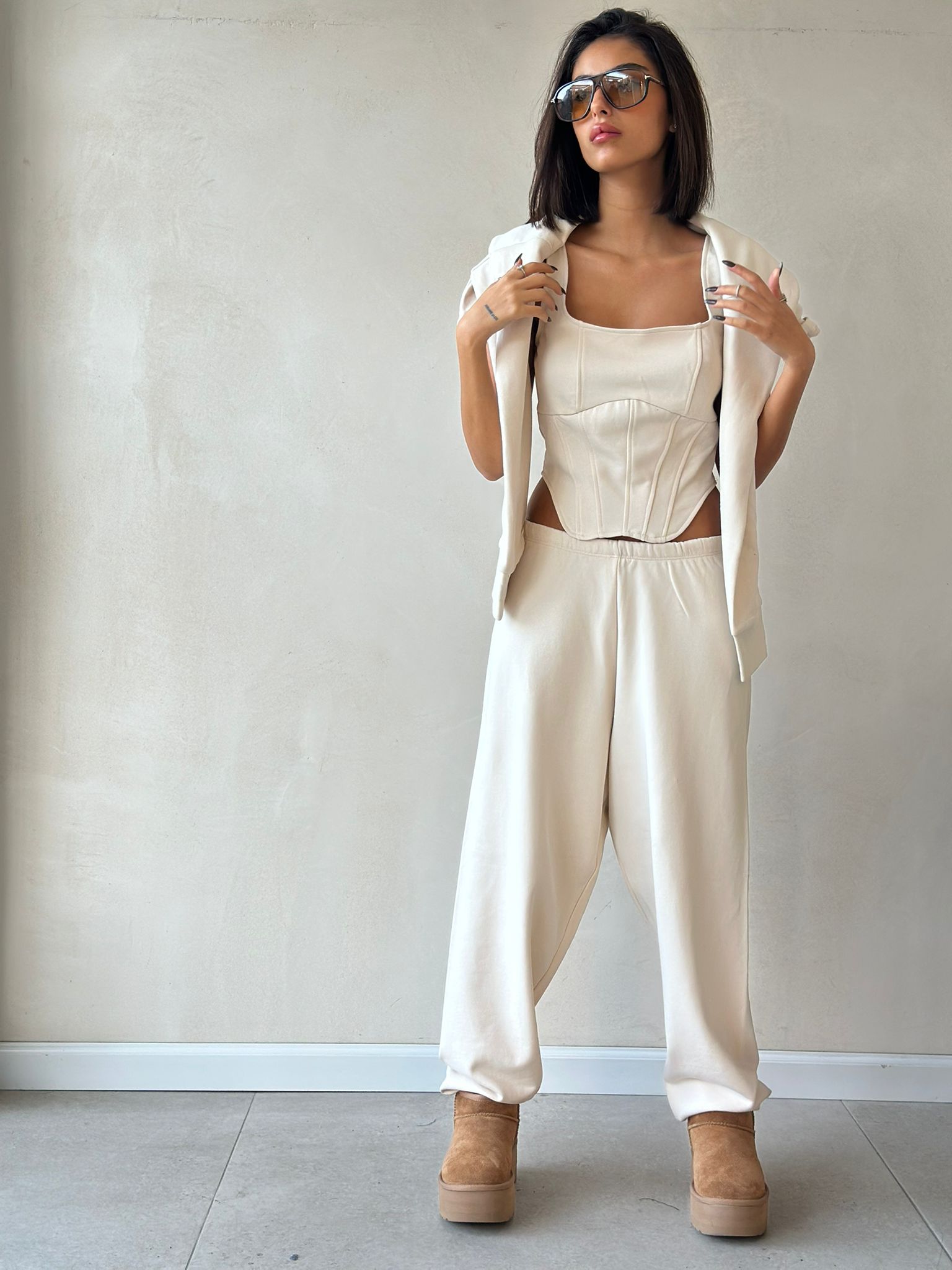 חליפת סמדי שמנת