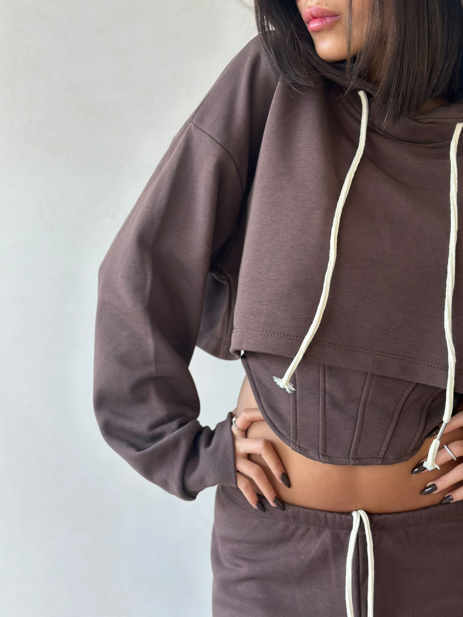 חליפת סמדי חום