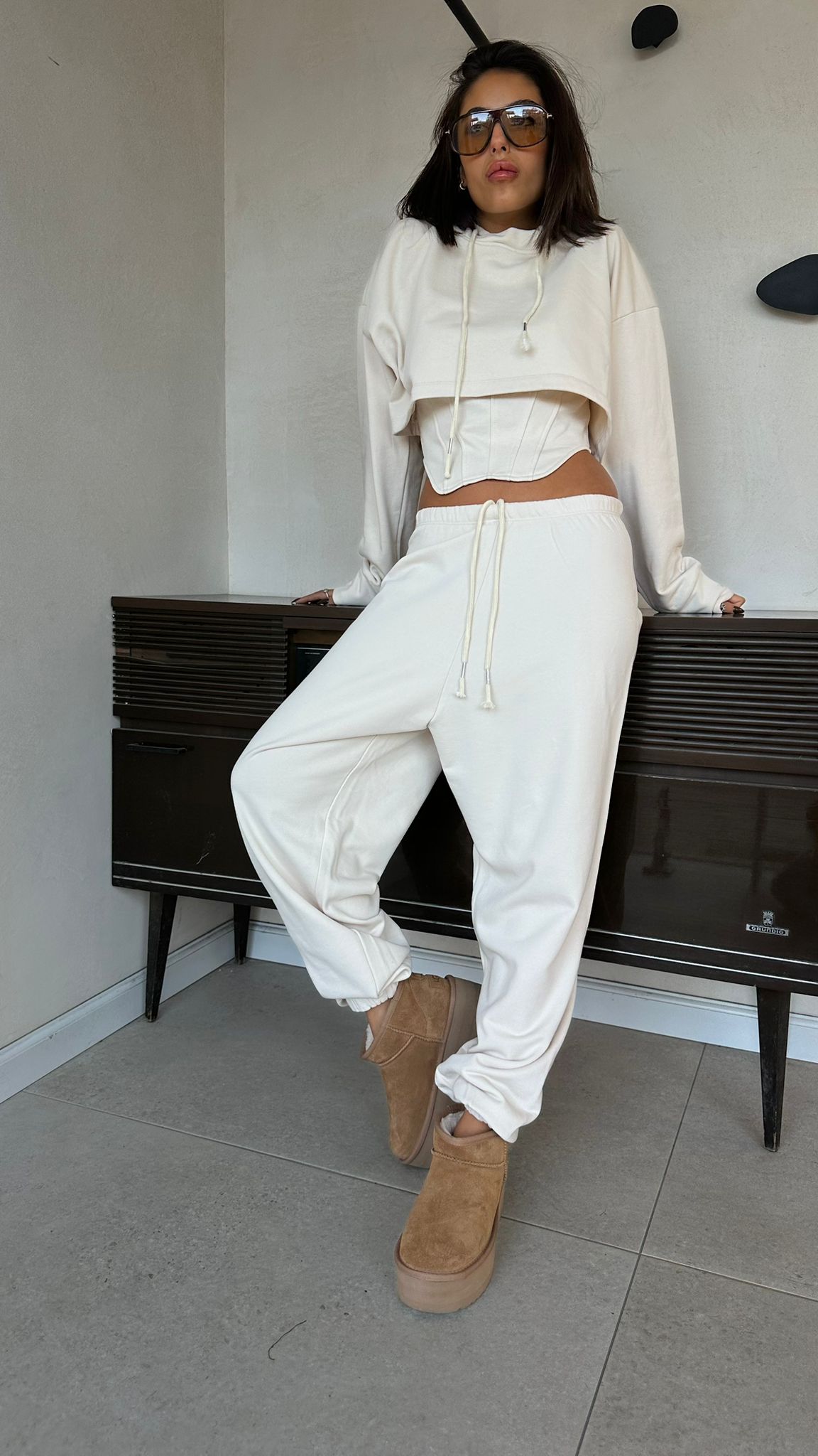 חליפת סמדי שמנת