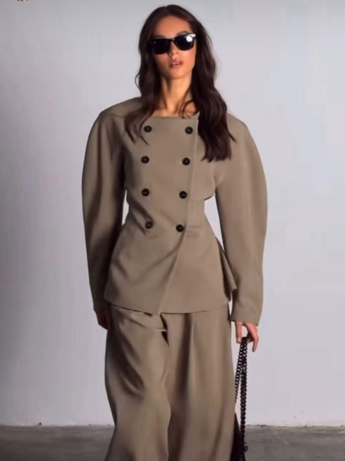 חליפת אופיליה