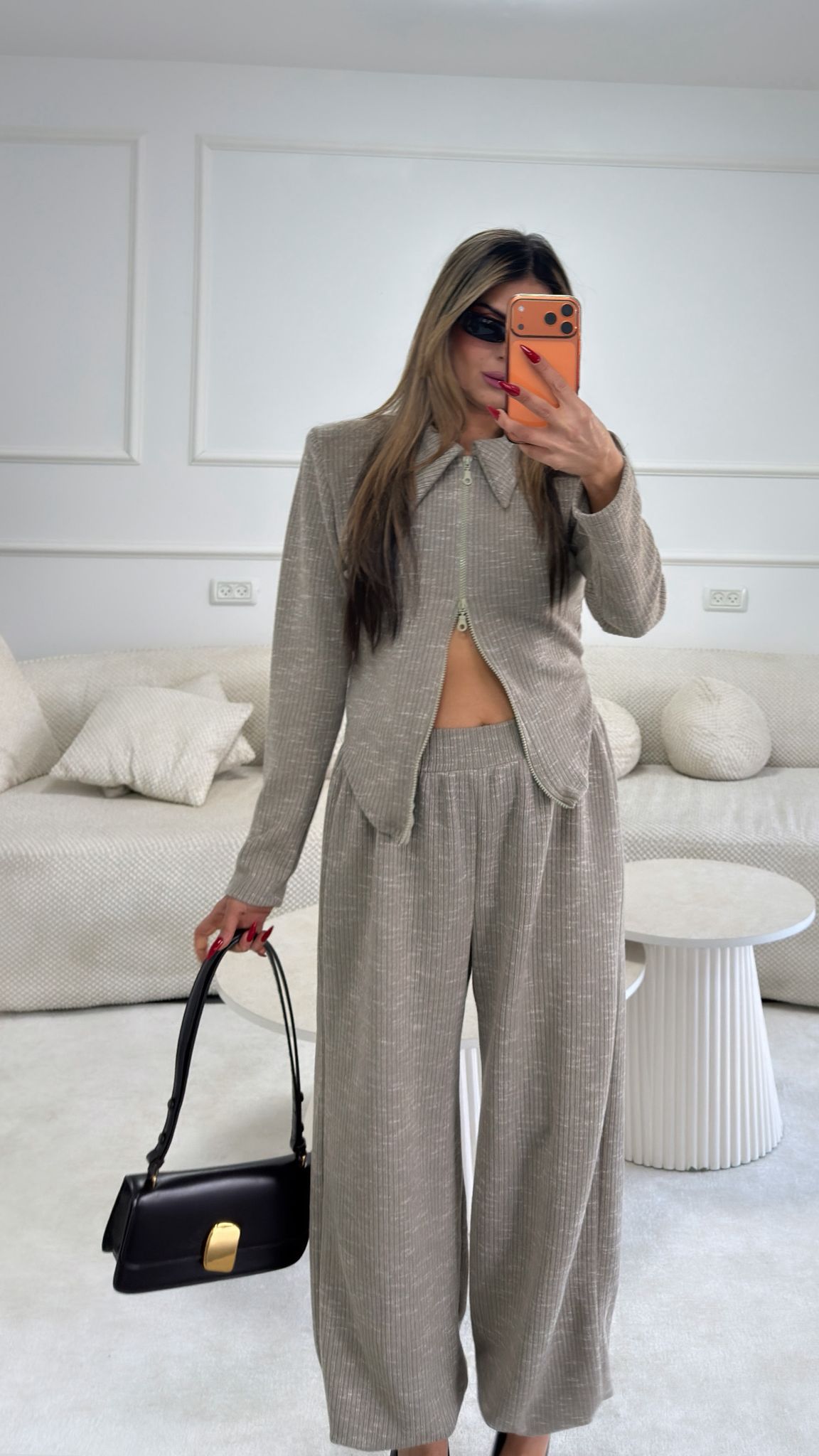 חליפת סריג נרי