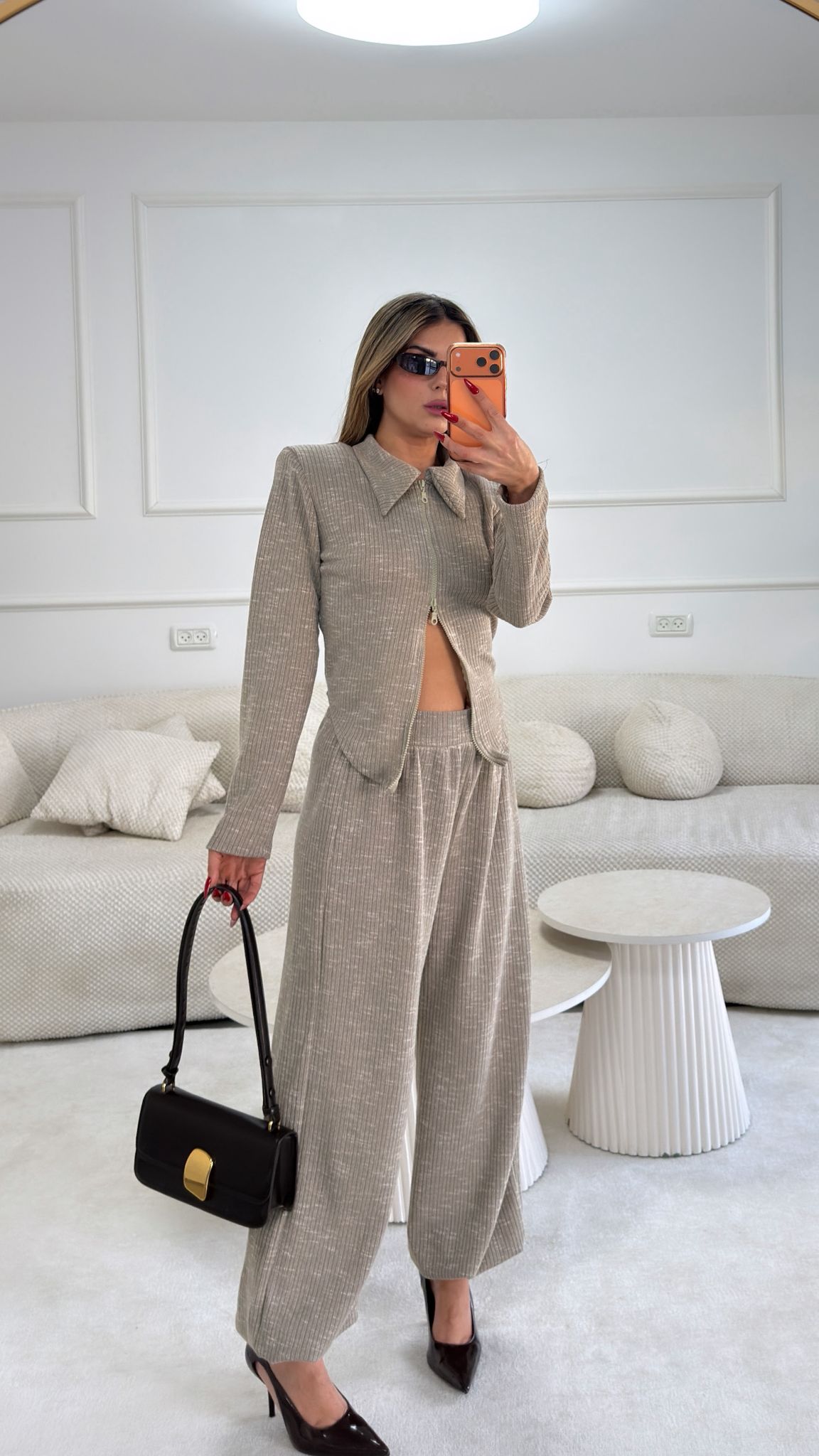 חליפת סריג נרי