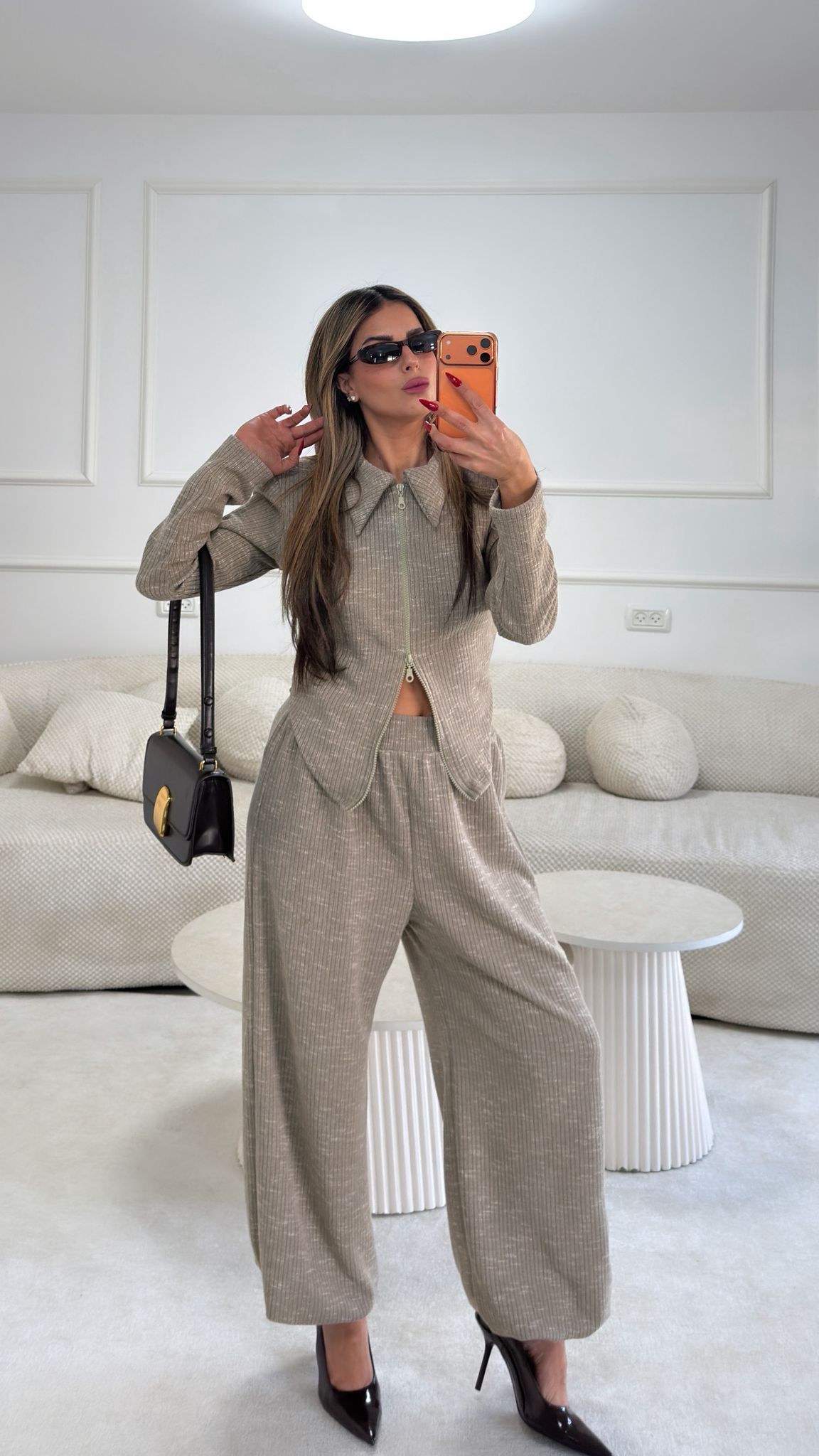 חליפת סריג נרי