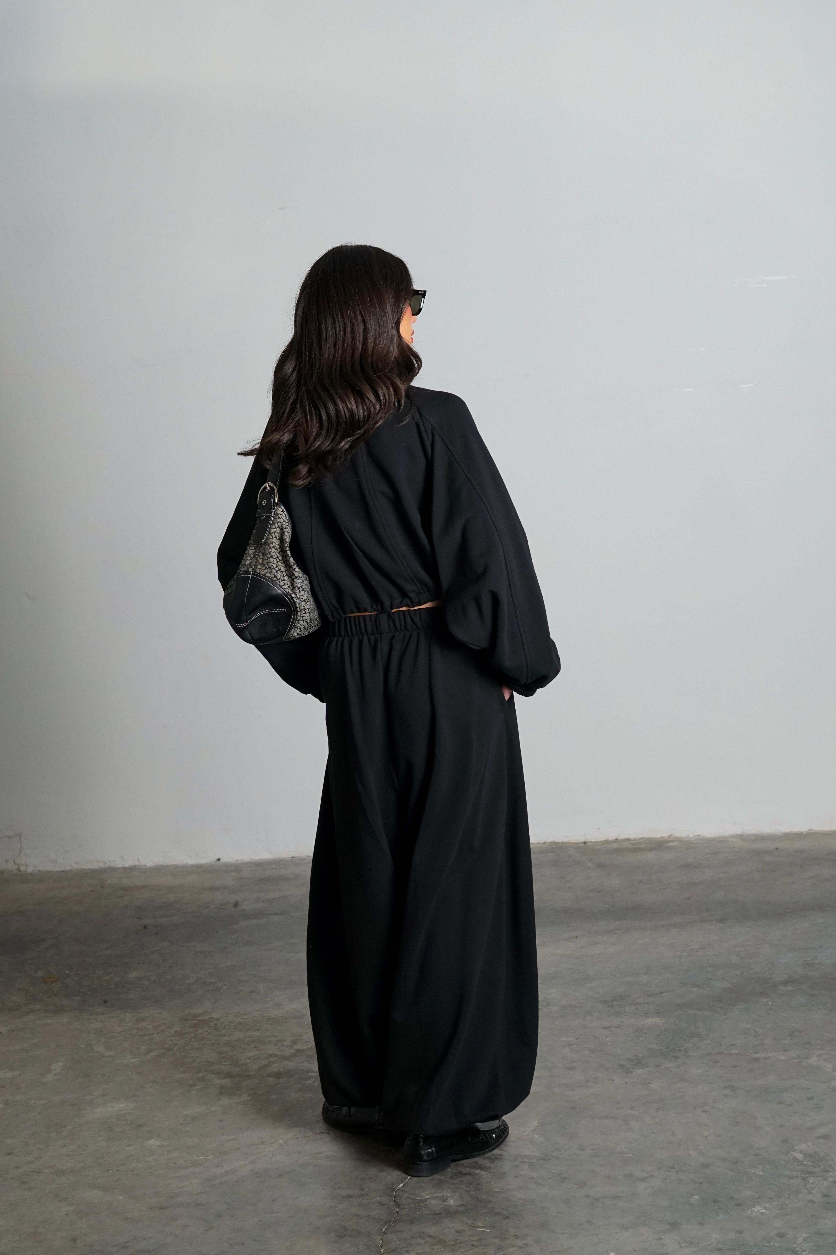 חליפת ריטרי שחור