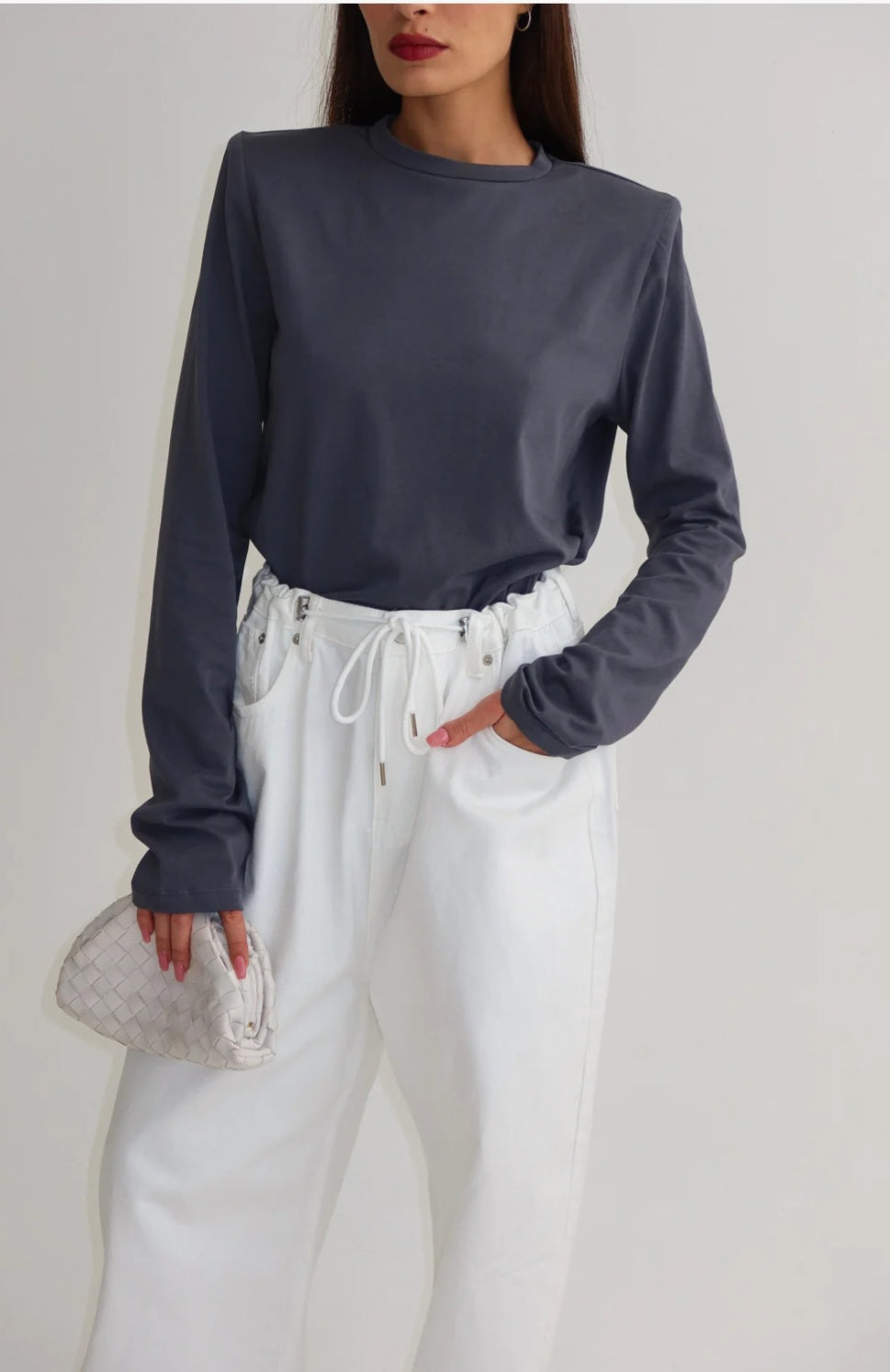 בייסיק כריות אפור בטון